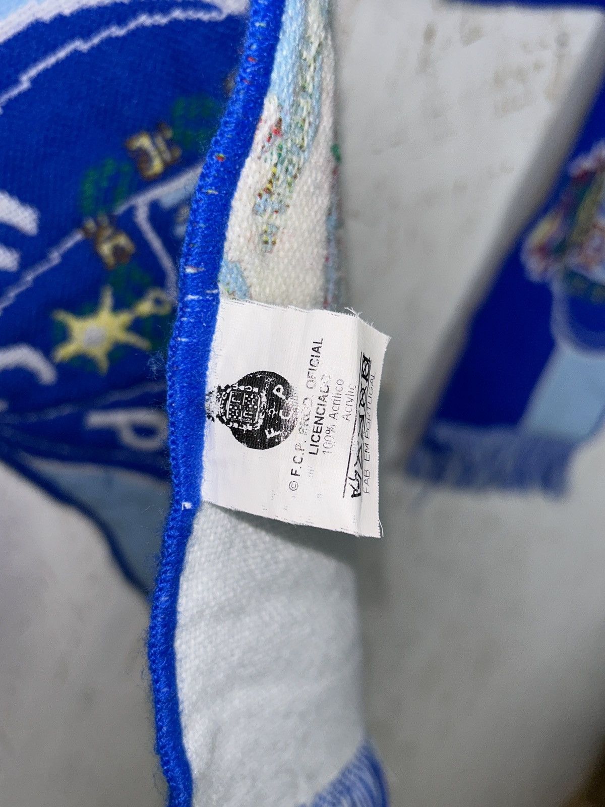 Vintage Vintage FCP Porto FC Portugal Soccer Fanwear Scarf Muffler Size ONE SIZE - 5 Thumbnail