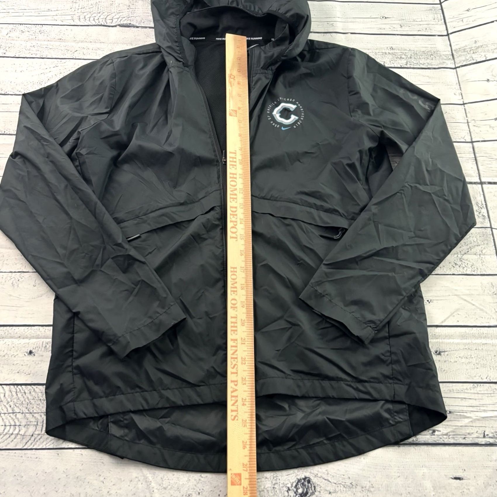 Nike Nike Running Chicago Marathon 2019 Full Zip Hooded Windbreaker Women's M Black Windbreaker Nike Shirt Jacket Womens M Size M / US 6-8 / IT 42-44 - 5 Thumbnail