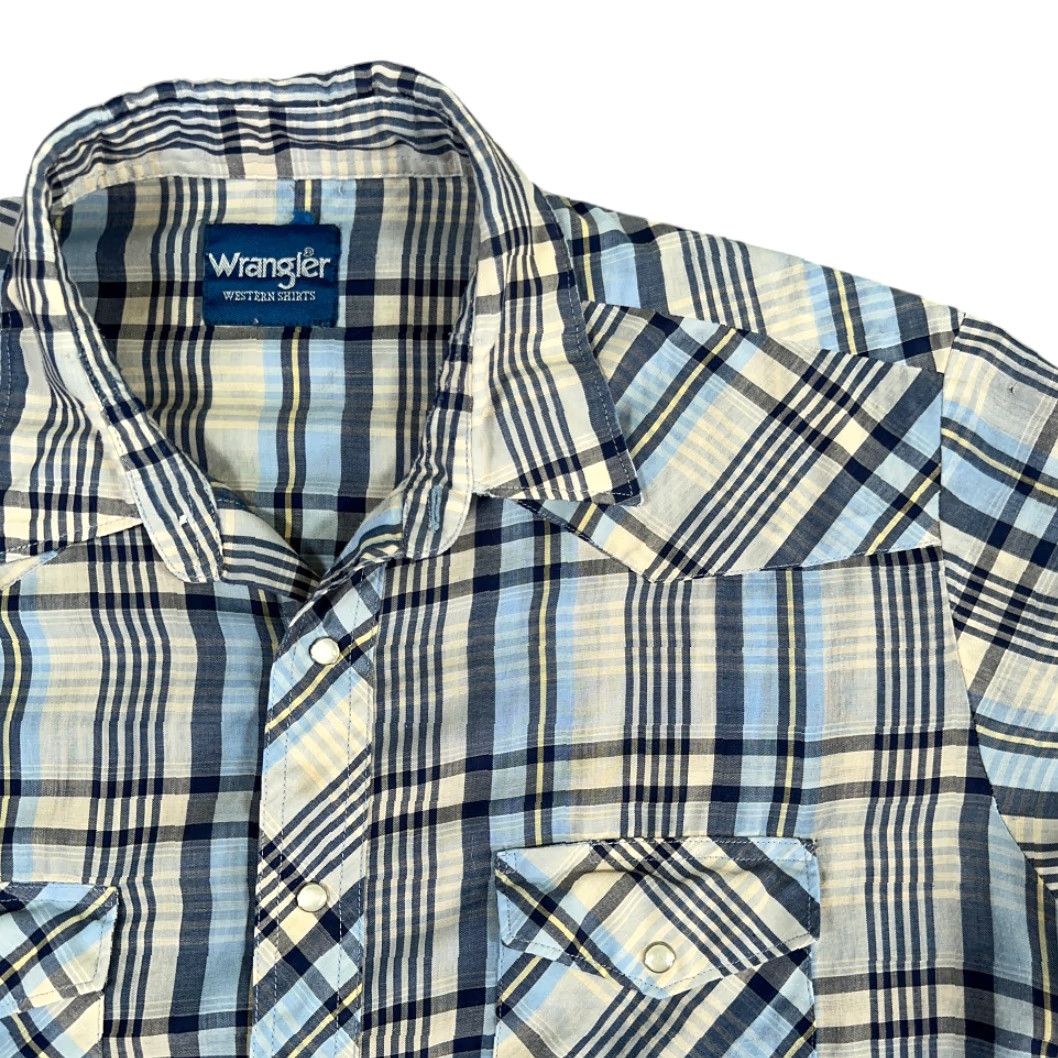 Wrangler VINTAGE Wrangler Western Shirt Adult LARGE Blue White Plaid Pearl Snap 90s Shirt Mens Size US L / EU 52-54 / 3 - 2 Thumbnail