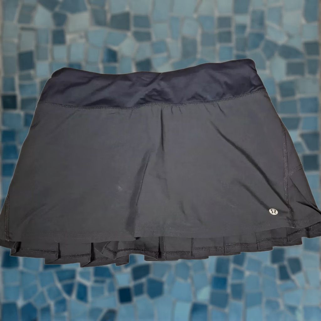Lululemon Lululemon Skirt Womens 4 Black Run Pace Setter with Shorts Pleated Women Size Size 27" / US 4 / IT 40 - 1 Thumbnail