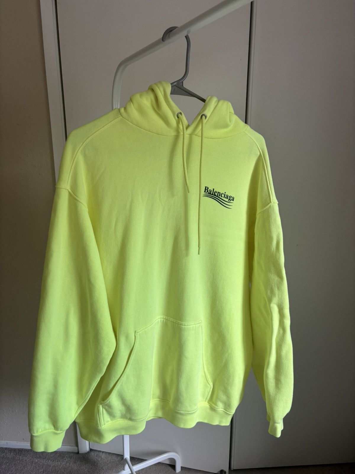 Balenciaga Balenciaga neon yellow campaign medium fit hoodie Size US L / EU 52-54 / 3 - 4 Thumbnail