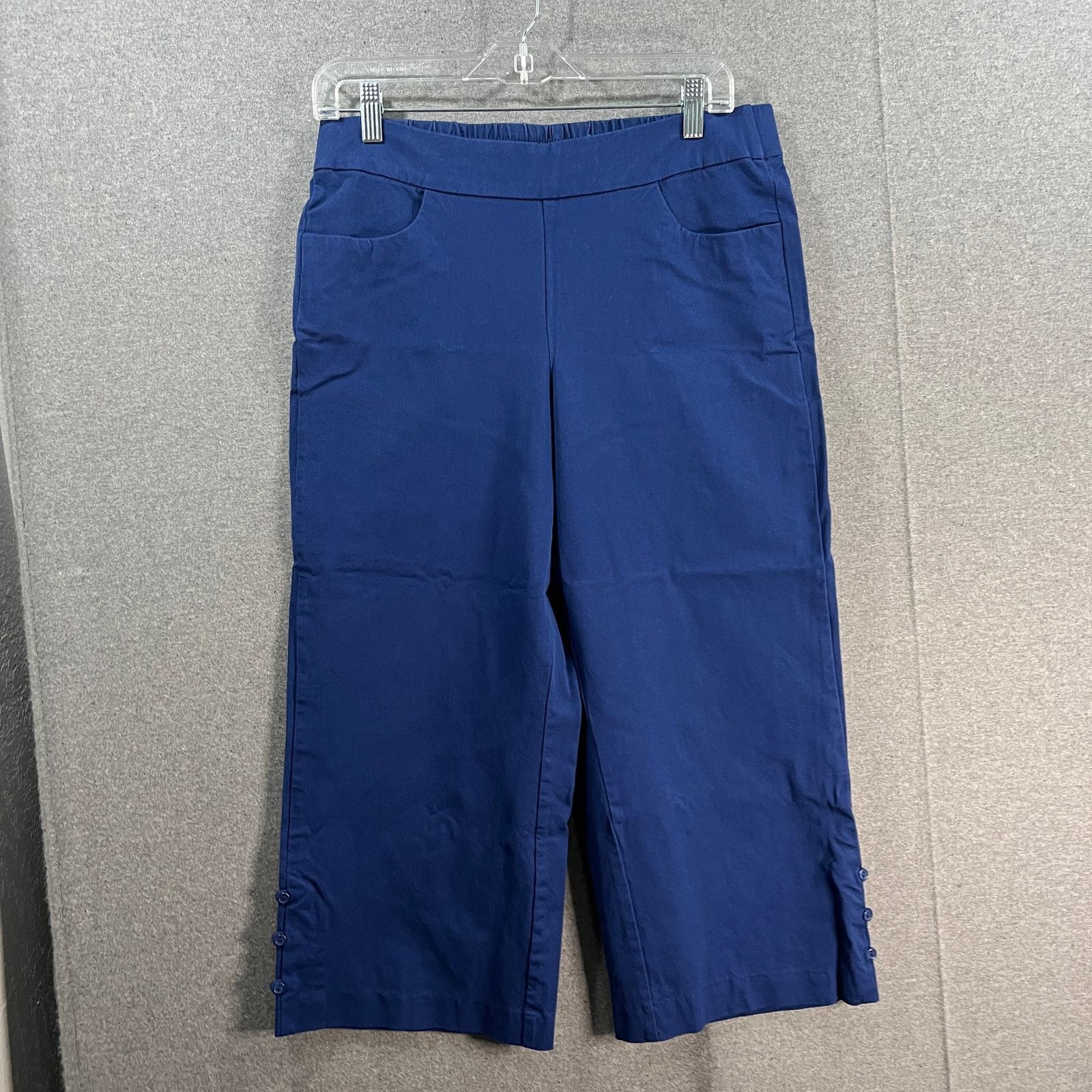 Other Isaac Mizrahi Live! Stretch Crop Wide Leg with Butto Size 34" / US 12 / IT 48 - 1 Thumbnail
