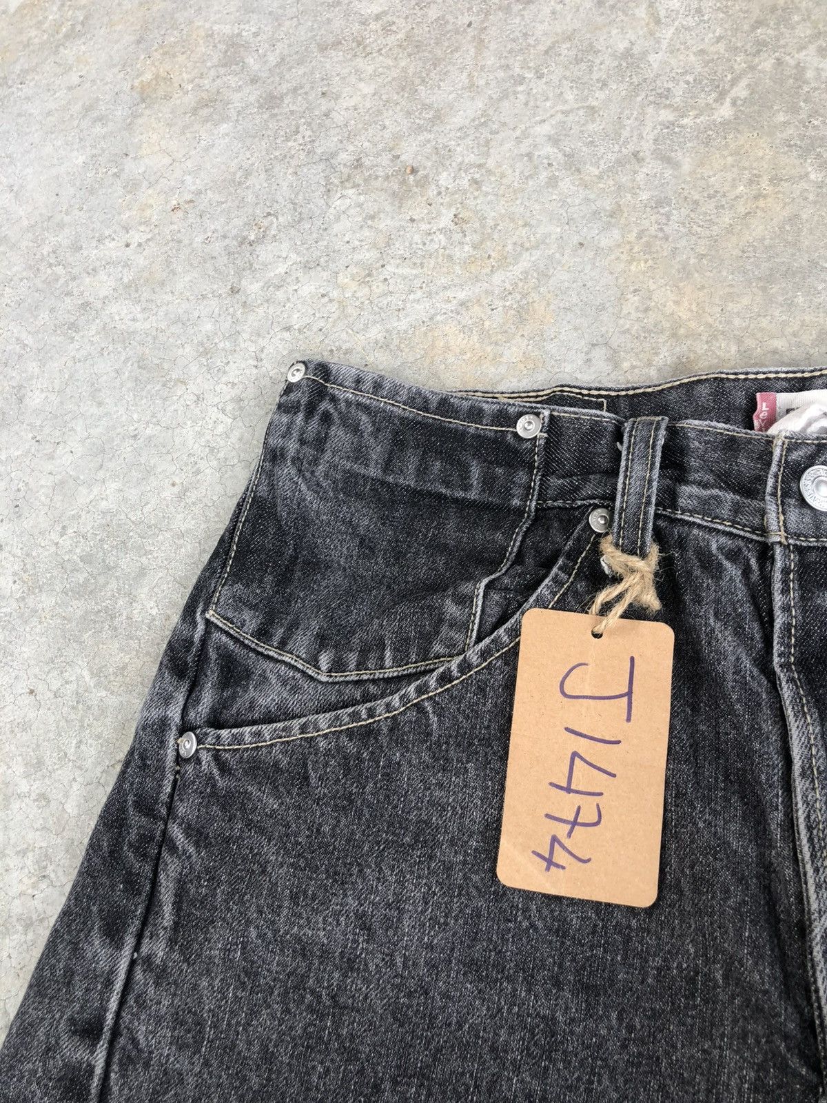 Levi's Levi’s Engineered Loose Fit Size US 32 / EU 48 - 16 Thumbnail