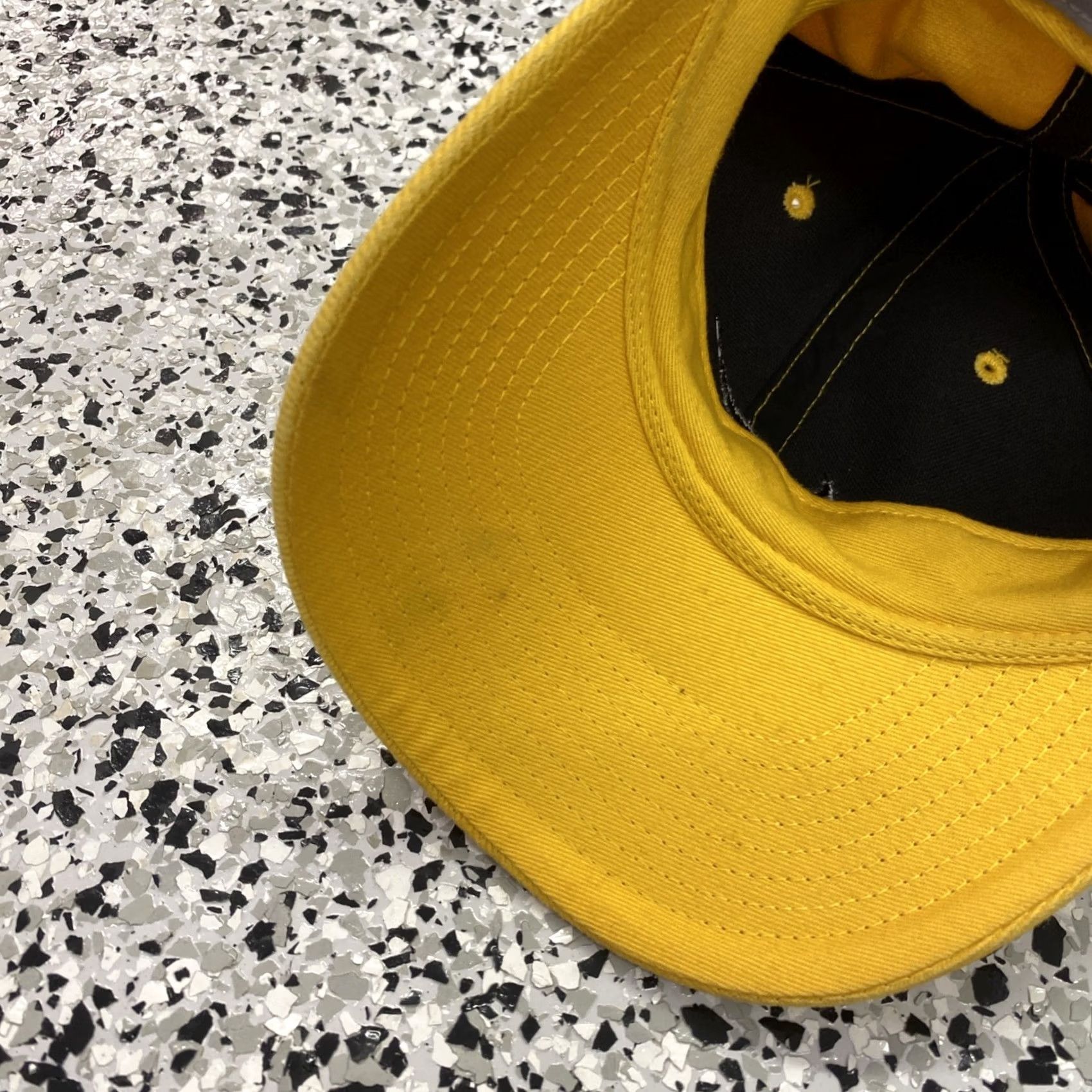 Nike VINTAGE Nike Baseball Cap Hat Mens One Size Yellow Adjustable 90s Center Check Swoosh Dad Cap Size ONE SIZE - 4 Thumbnail
