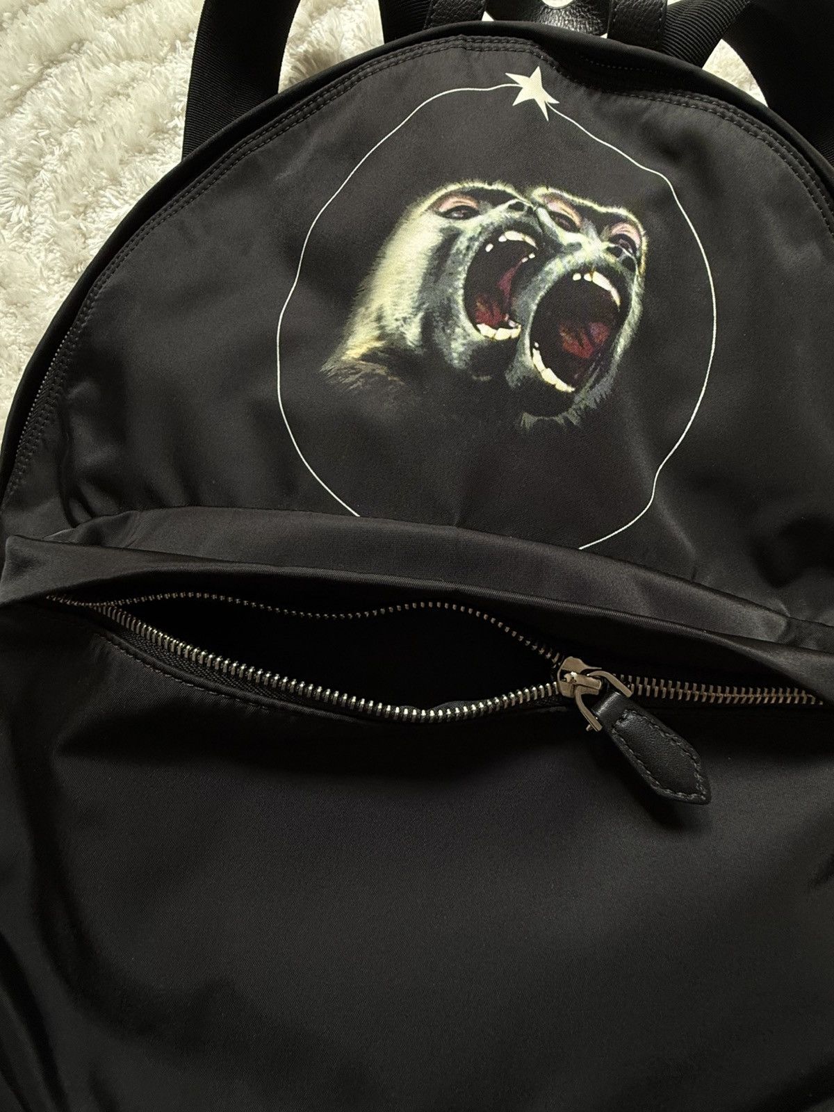 Givenchy Givenchy “monkey brothers” backpack by riccardo tisci Size ONE SIZE - 9 Thumbnail