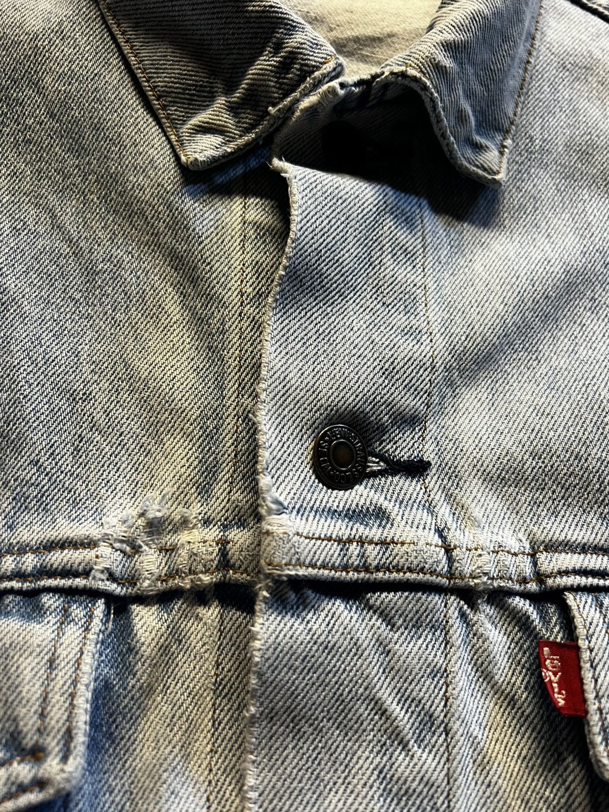 Levi's × Vintage Vintage 80s/90s Levi's Jean Jacket Faded Blue Size Medium Size US M / EU 48-50 / 2 - 6 Thumbnail