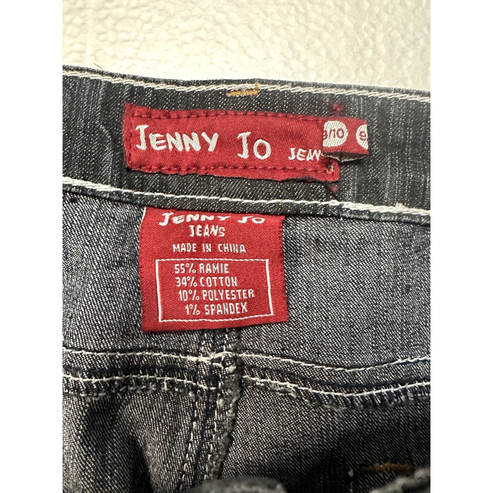 Vintage Jenny Jo Womens Dark Wash Capri Jeans With Rhinestone Accents Gems / Rhinestones Capri Jeans Women M Dark Blue 90s? Size 32" / US 10 / IT 46 - 4 Thumbnail