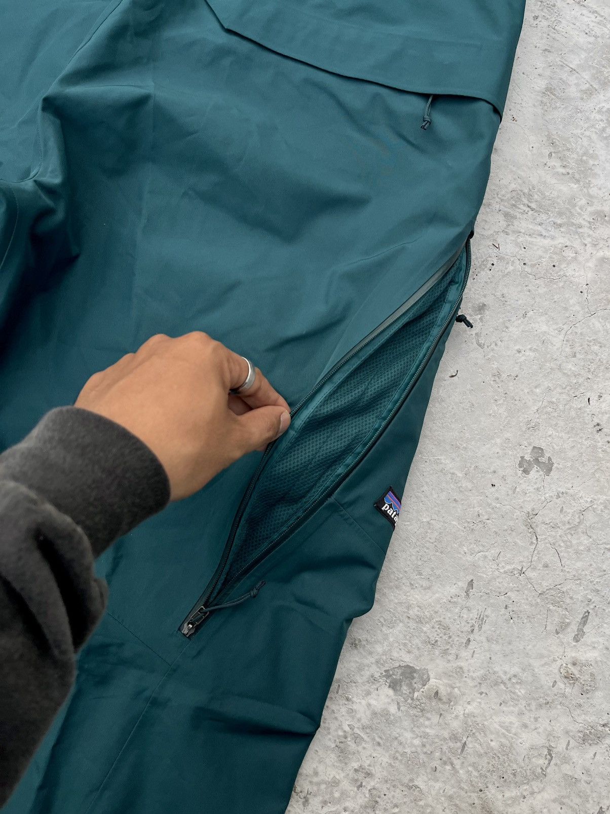Patagonia Patagonia Powder Bowl Gore-tex Recco Ski Snow Pants Size US 38 / EU 54 - 14 Thumbnail