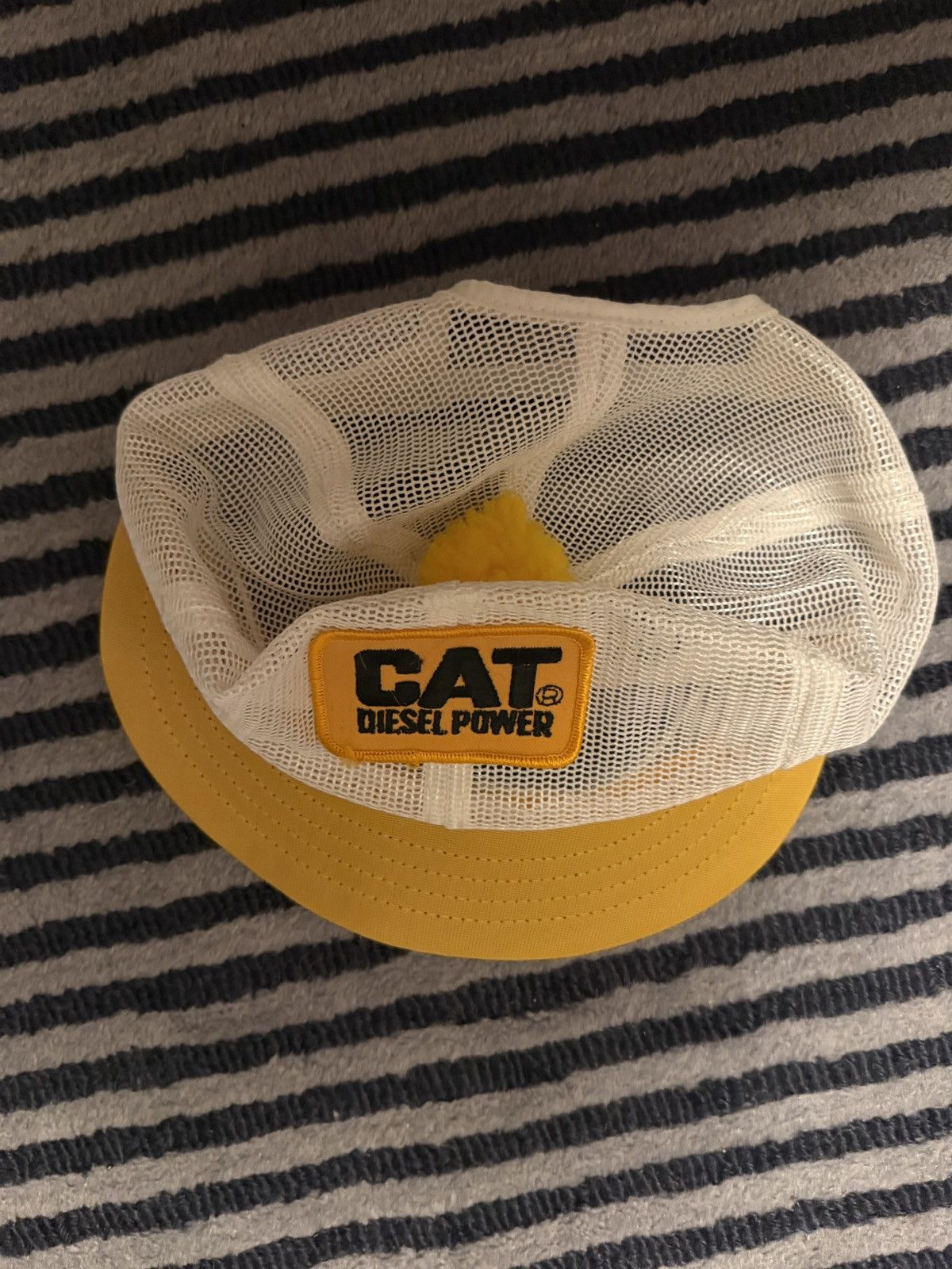 Vintage vintage cat pom pom short brim trucker Size ONE SIZE - 2 Thumbnail