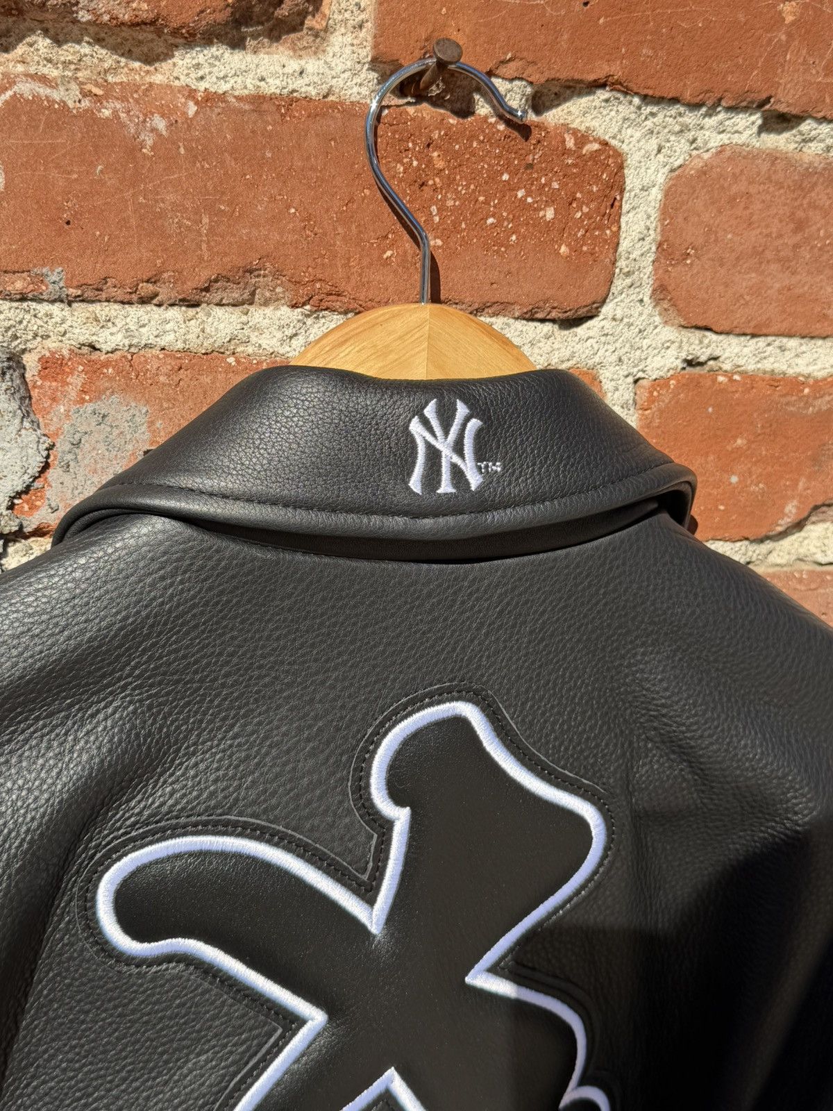 New York Yankees × Supreme Supreme Yankee Kanji Leather Varsity Jacket Size Large Size US L / EU 52-54 / 3 - 8 Thumbnail