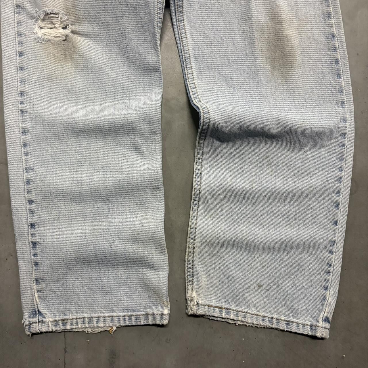 Vintage Crazy Vintage Y2K/2000s Levis Straight Fit Light Blue Wash Distressed denim Jeans! Size US 33 - 3 Thumbnail