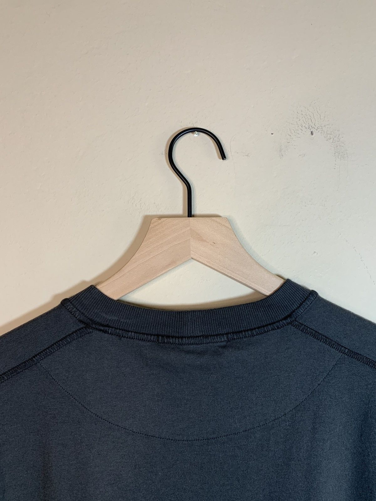 Designer × Stone Island *RARE* New Stone Island Raw Seam Stitched Logo T-Shirt - M Size US M / EU 48-50 / 2 - 4 Thumbnail