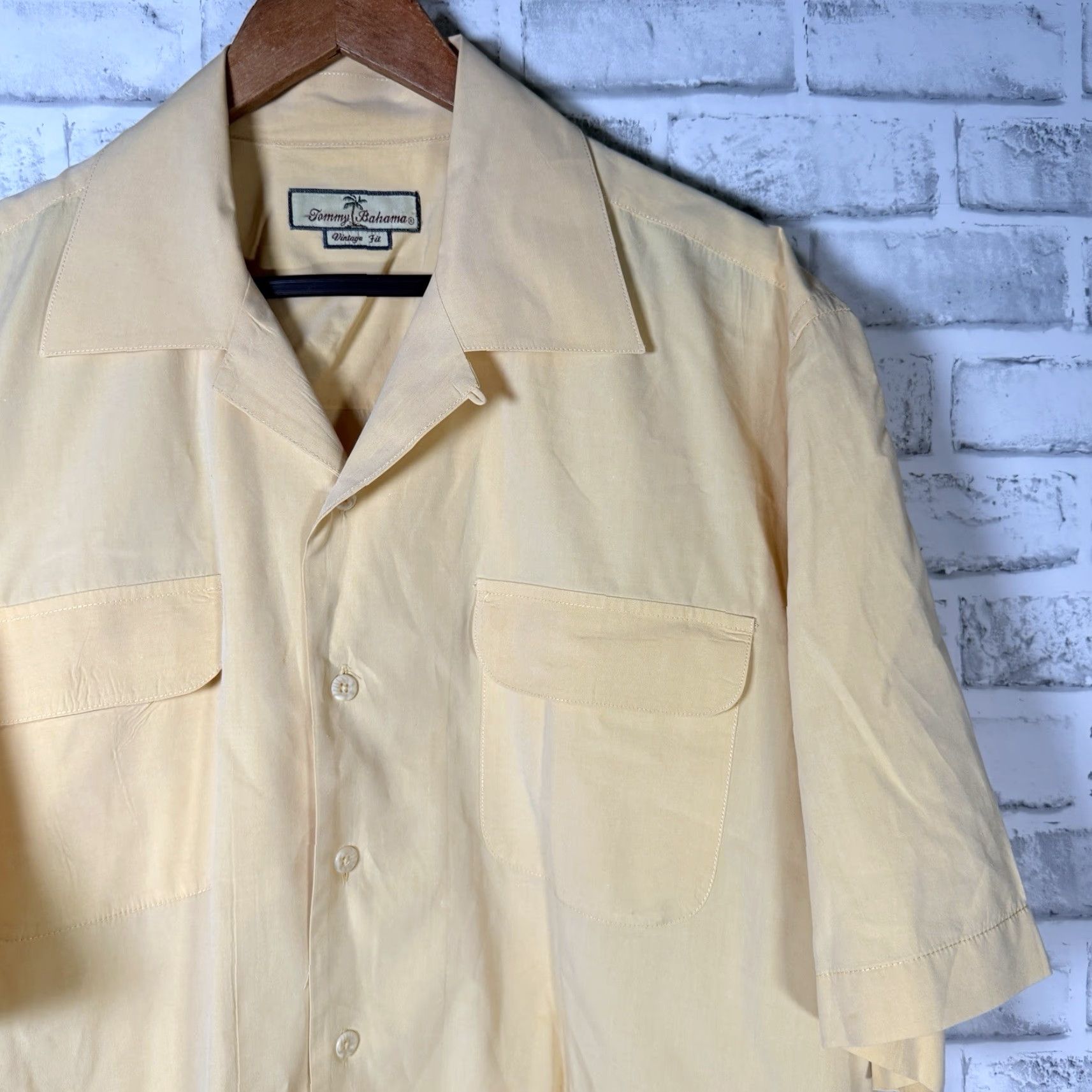 Tommy Bahama VINTAGE Tommy Bahama Men's Hawaiian Shirt XL Short Sleeve Cotton Casual Yellow 2000s Size US XL / EU 56 / 4 - 2 Thumbnail