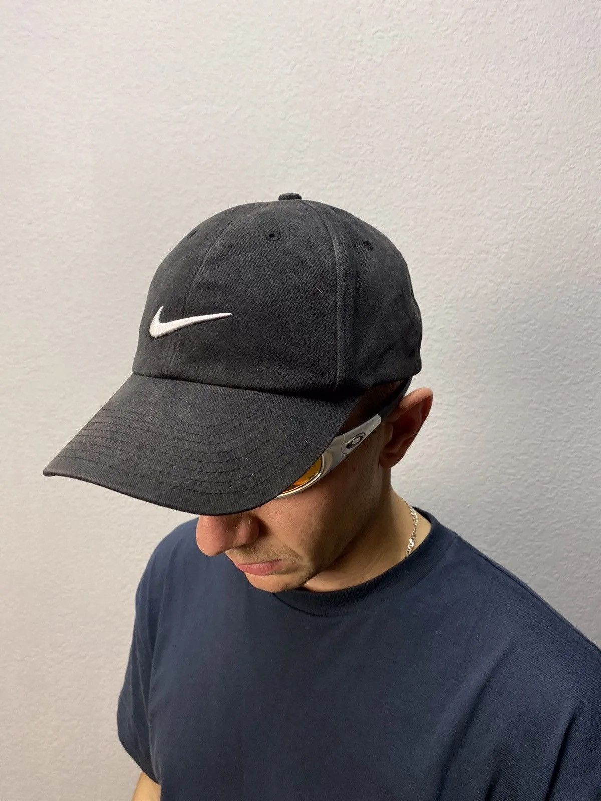 Nike Video y2k Nike swoosh rare cotton cap black washed Size ONE SIZE - 7 Thumbnail