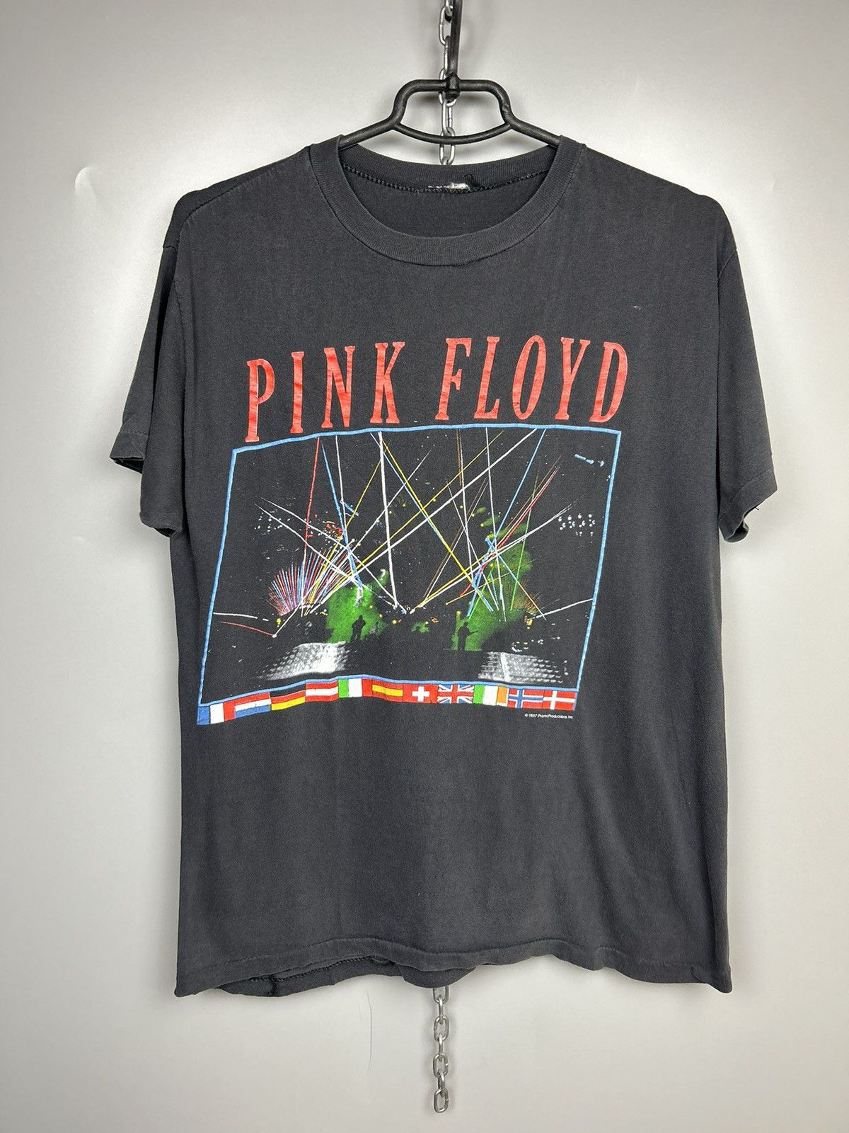 Band Tees × Vintage Vintage 1987 Pink Floyd A Momentary Lapse Of Reason Tour Tee Size US M / EU 48-50 / 2 - 1 Thumbnail