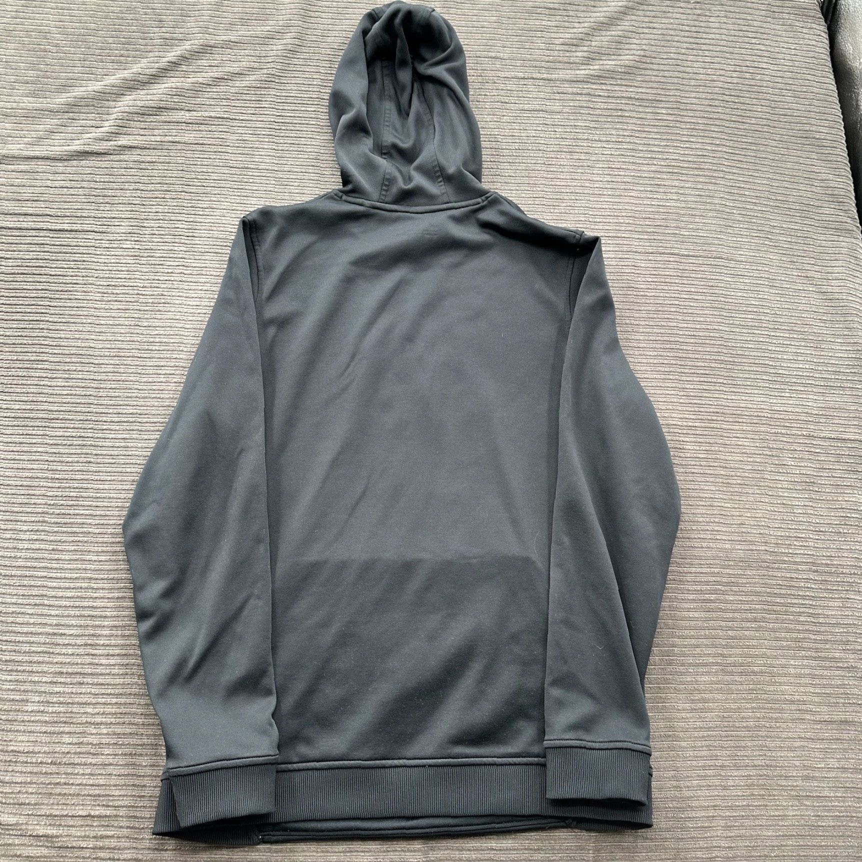 Under Armour Under Armour Hoodie Men Medium Black Polyester Gym Training Regular Crew Neck Hooded Pockets All Seasons Sports 2010s (if applicable) Size US M / EU 48-50 / 2 - 2 Thumbnail