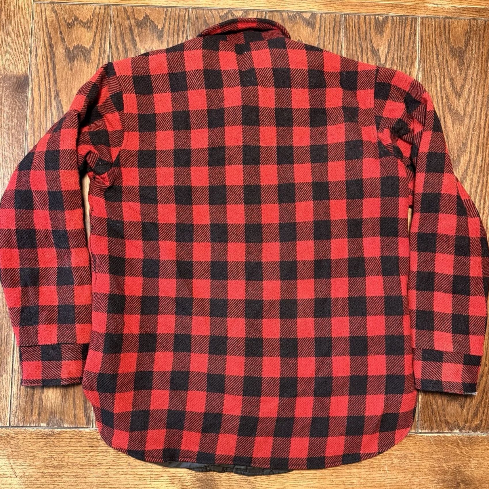 Vintage VINTAGE LL Bean Shirt Mens Large Red Black Buffalo Plaid Wool Made USA 80’s Size US L / EU 52-54 / 3 - 6 Thumbnail