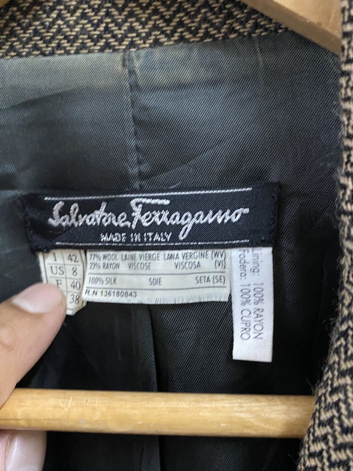 Salvatore Ferragamo Salvatore Ferragamo Wool Coat Jacket Size M / US 6-8 / IT 42-44 - 12 Thumbnail