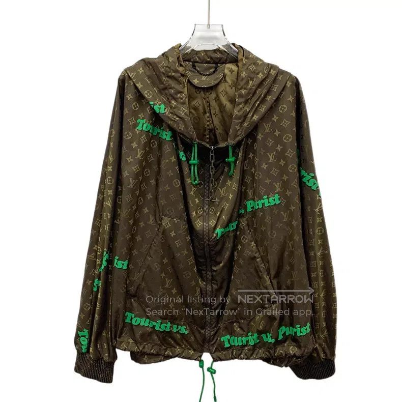 Louis Vuitton Louis Vuitton Dark brown logo presbyopic full print hooded Size US M / EU 48-50 / 2 - 1 Thumbnail