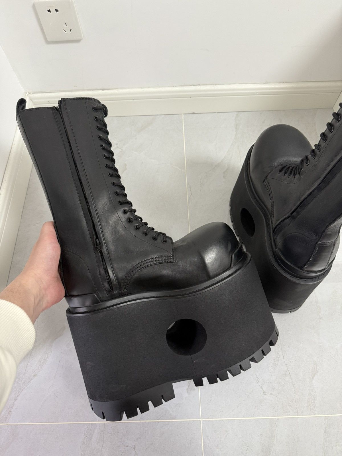 Balenciaga Balenciaga Runway Giant High Boots Sz.42 Size US 9 / EU 42 - 2 Thumbnail