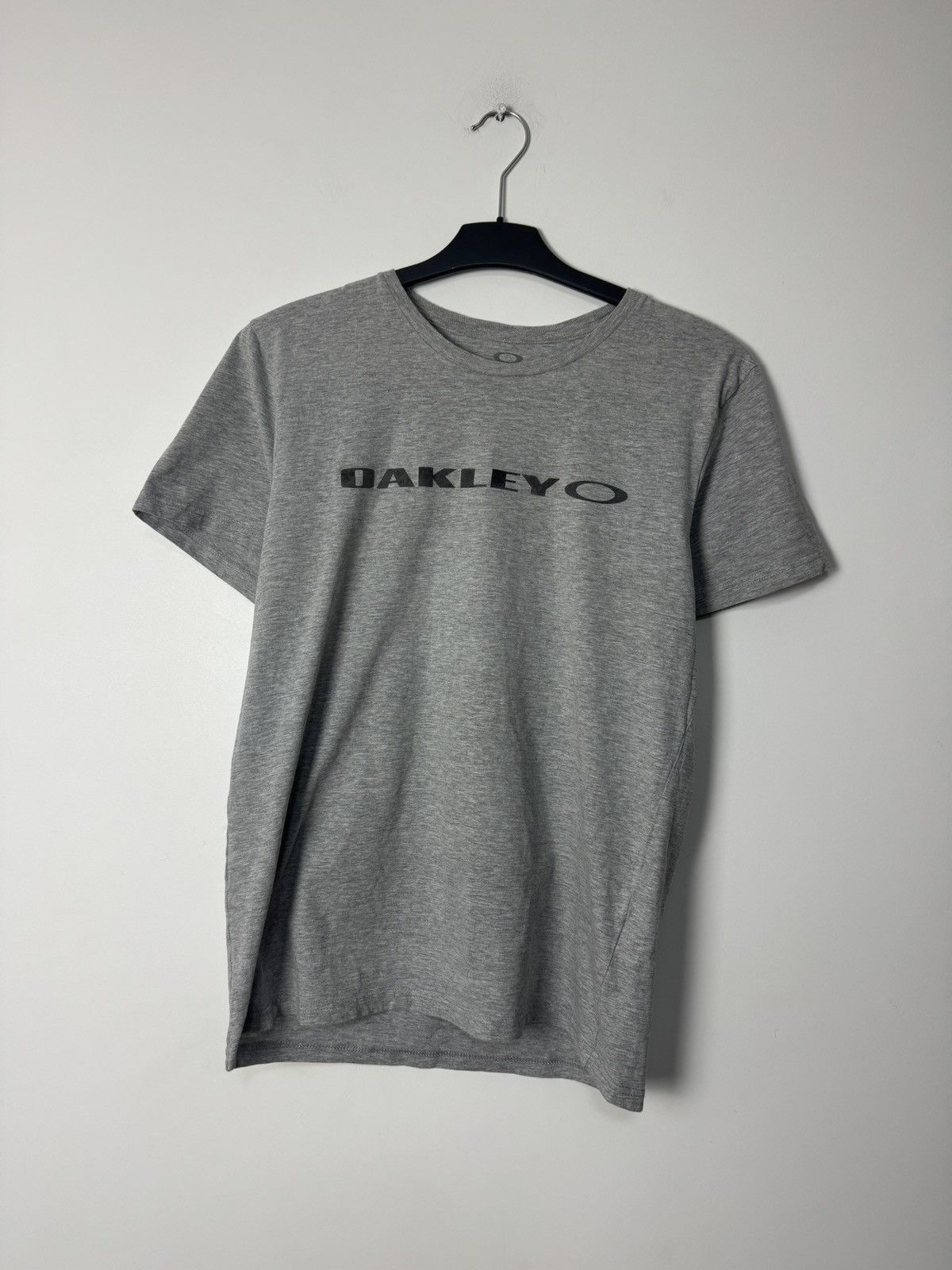 Oakley Oakley Spell Out Logo T-Shirt Vintage Streetwear Y2K Size US L / EU 52-54 / 3 - 1 Thumbnail