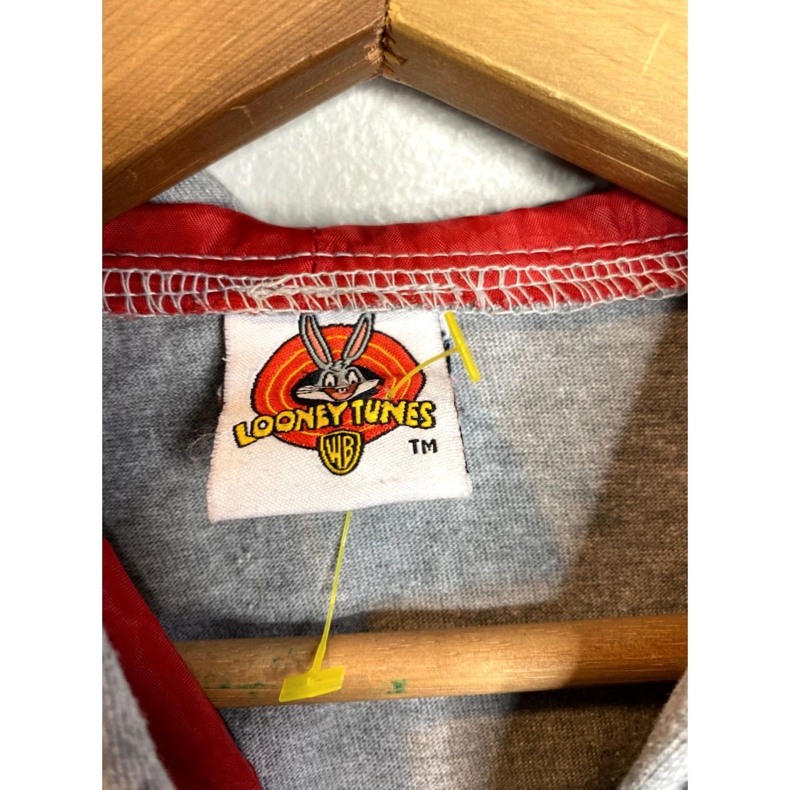 Vintage VINTAGE Looney Toons Sweater Women's Size M Gray Hot Temper Tweety Full Zip Size M / US 6-8 / IT 42-44 - 4 Thumbnail