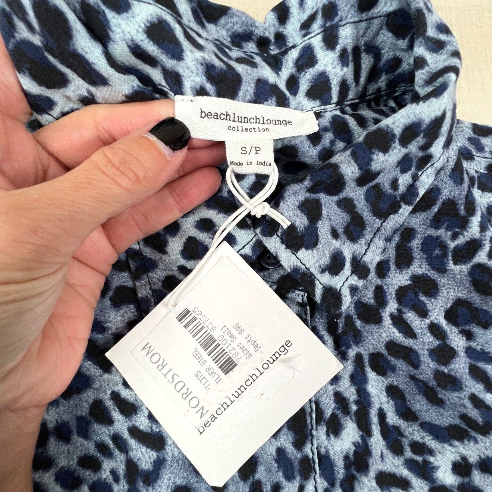 Vintage VINTAGE Beach Lunch Lounge Womens Top Small Blue Leopard Sleeveless Button Up Shirt New Size S / US 4 / IT 40 - 3 Thumbnail