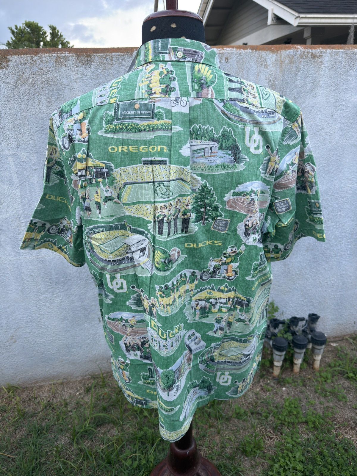 Reyn Spooner Reyn Spooner University of Oregon Scenic Ducks Men's XL Size US XL / EU 56 / 4 - 2 Thumbnail