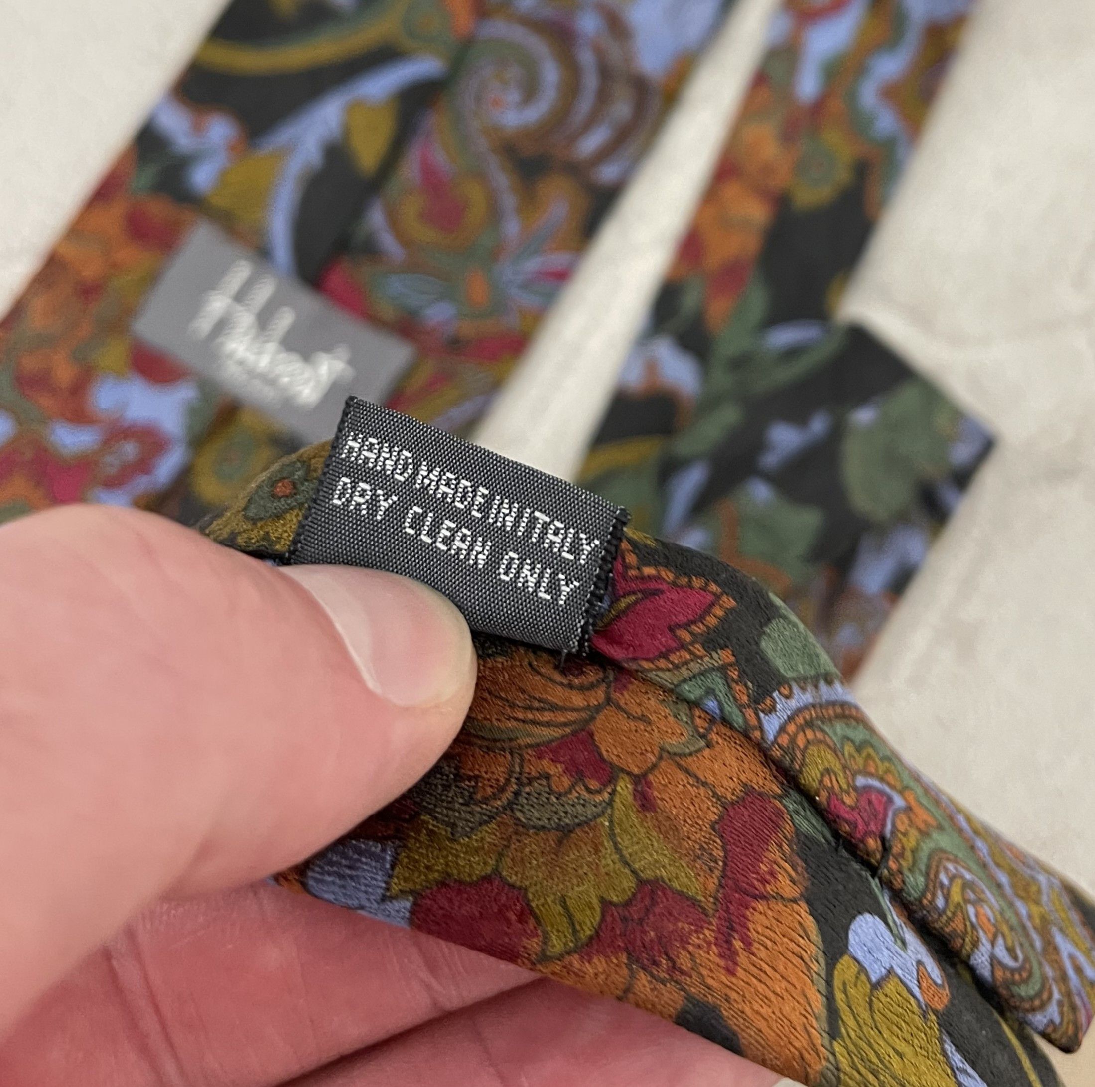 Vintage Hubert MILANO Vintage Silk Tie HAND MADE IN ITALY Size ONE SIZE - 5 Thumbnail
