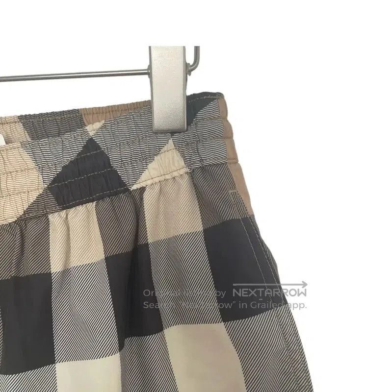 Burberry Burberry Khaki Women's Sports Shorts. Size 23" - 3 Thumbnail