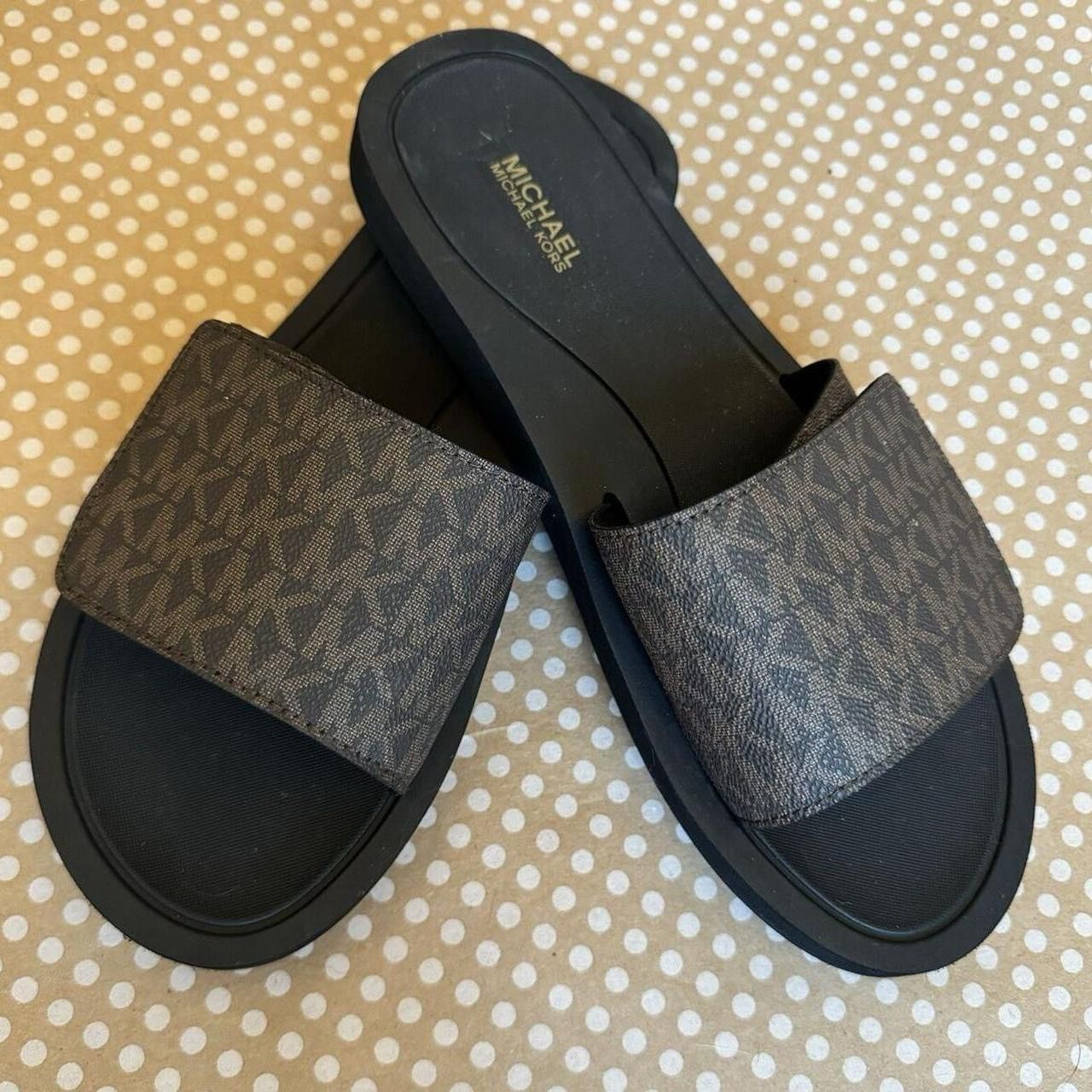 Michael Kors Michael Kors Signature Logo Print Wade Slides Size US 7 / IT 37 - 3 Thumbnail