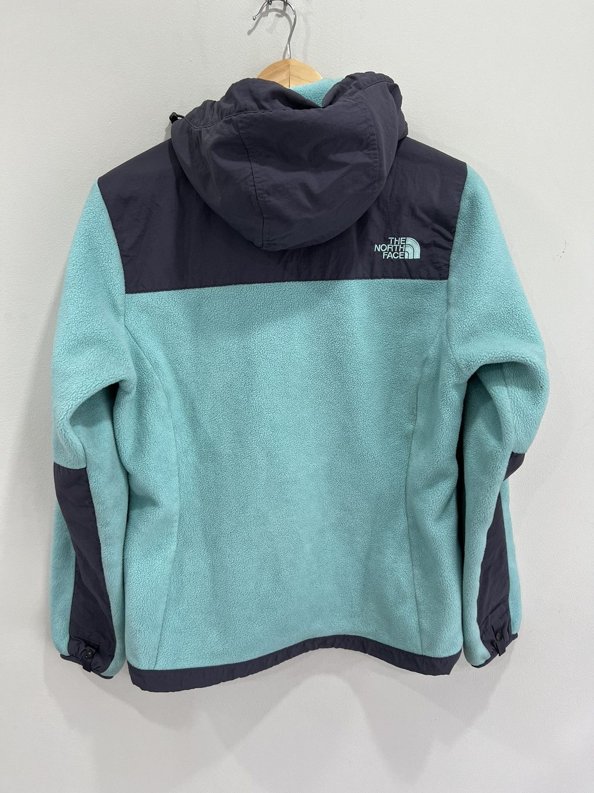 The North Face Vintage Womens North Face Hooded Denali Fleece sweater Size US M / EU 48-50 / 2 - 2 Thumbnail