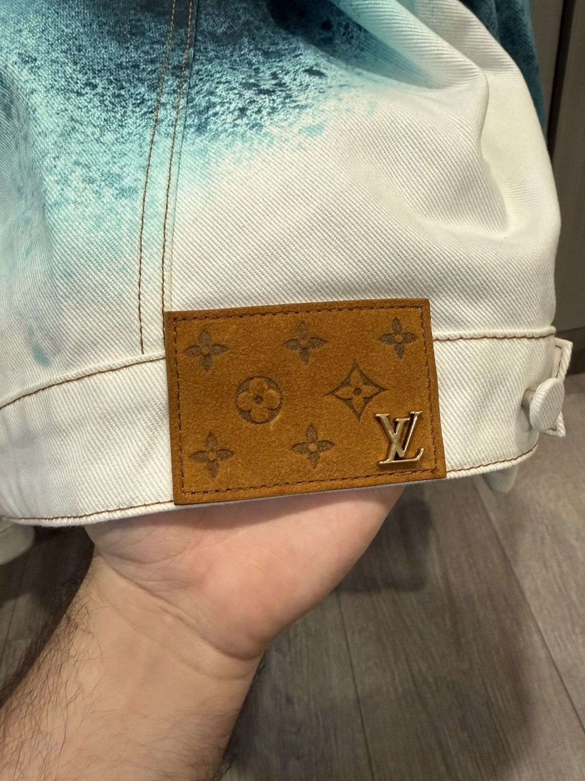 Louis Vuitton Louis Vuitton Monogram Spray Denim Jacket Size US L / EU 52-54 / 3 - 4 Thumbnail