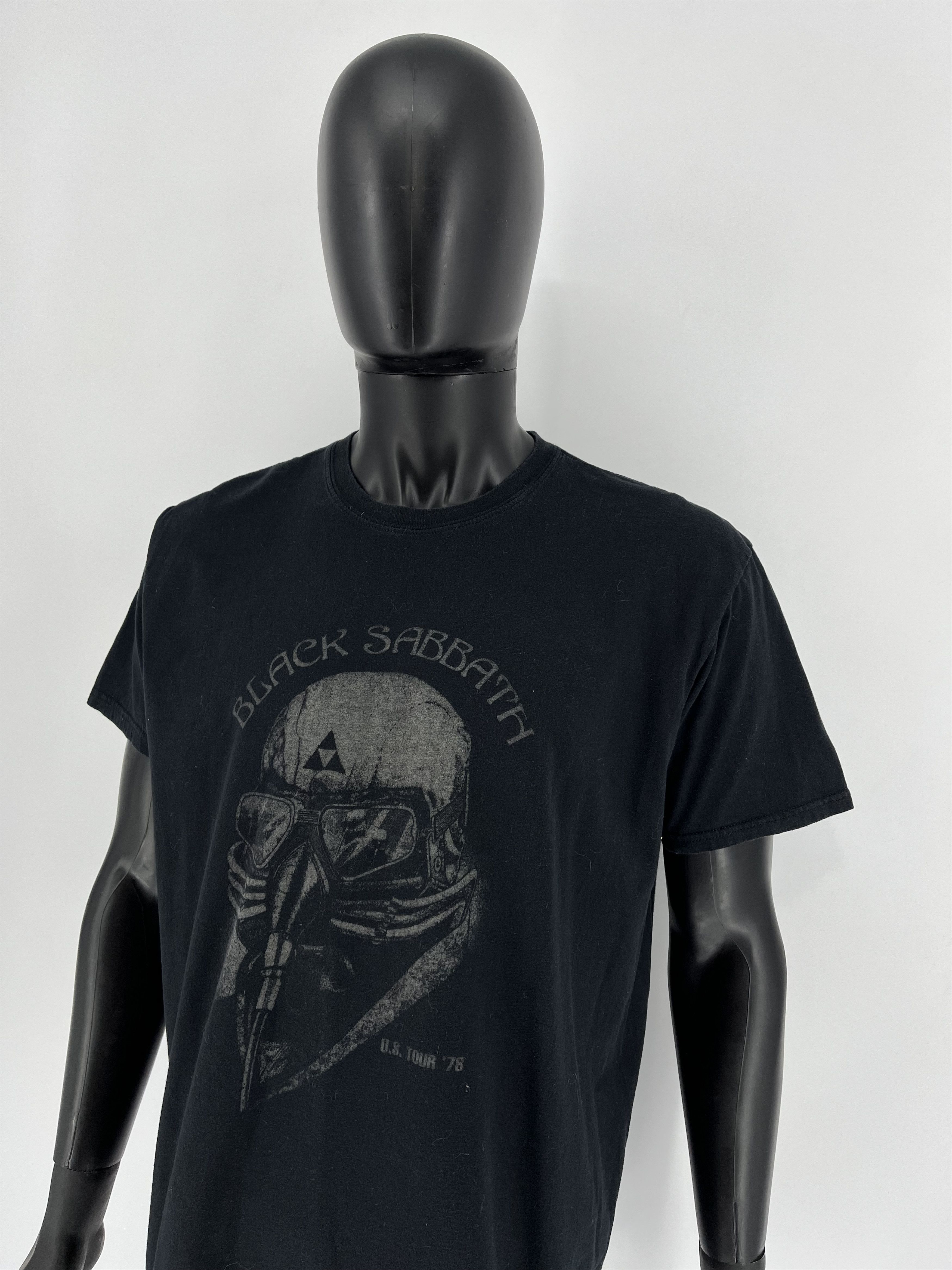 Band Tees × Black Sabbath × Vintage Vintage Black Sabbath Big Logo Y2K T-Shirt Size US XXL / EU 58 / 5 - 4 Thumbnail