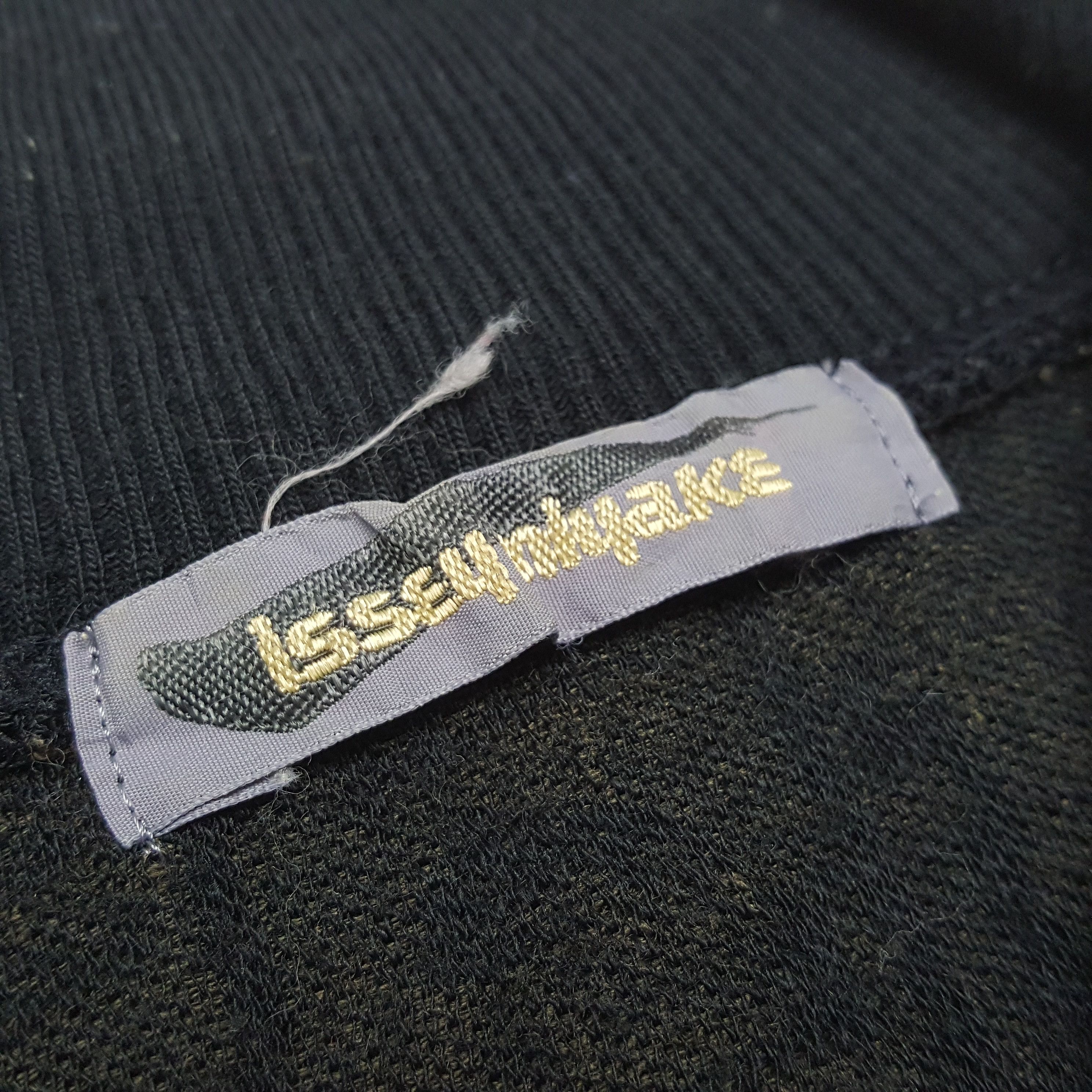 Designer × Issey Miyake × Vintage Vintage Issey Miyake Japan Designer Brand Sweatshirt C283N9 Size US L / EU 52-54 / 3 - 6 Thumbnail