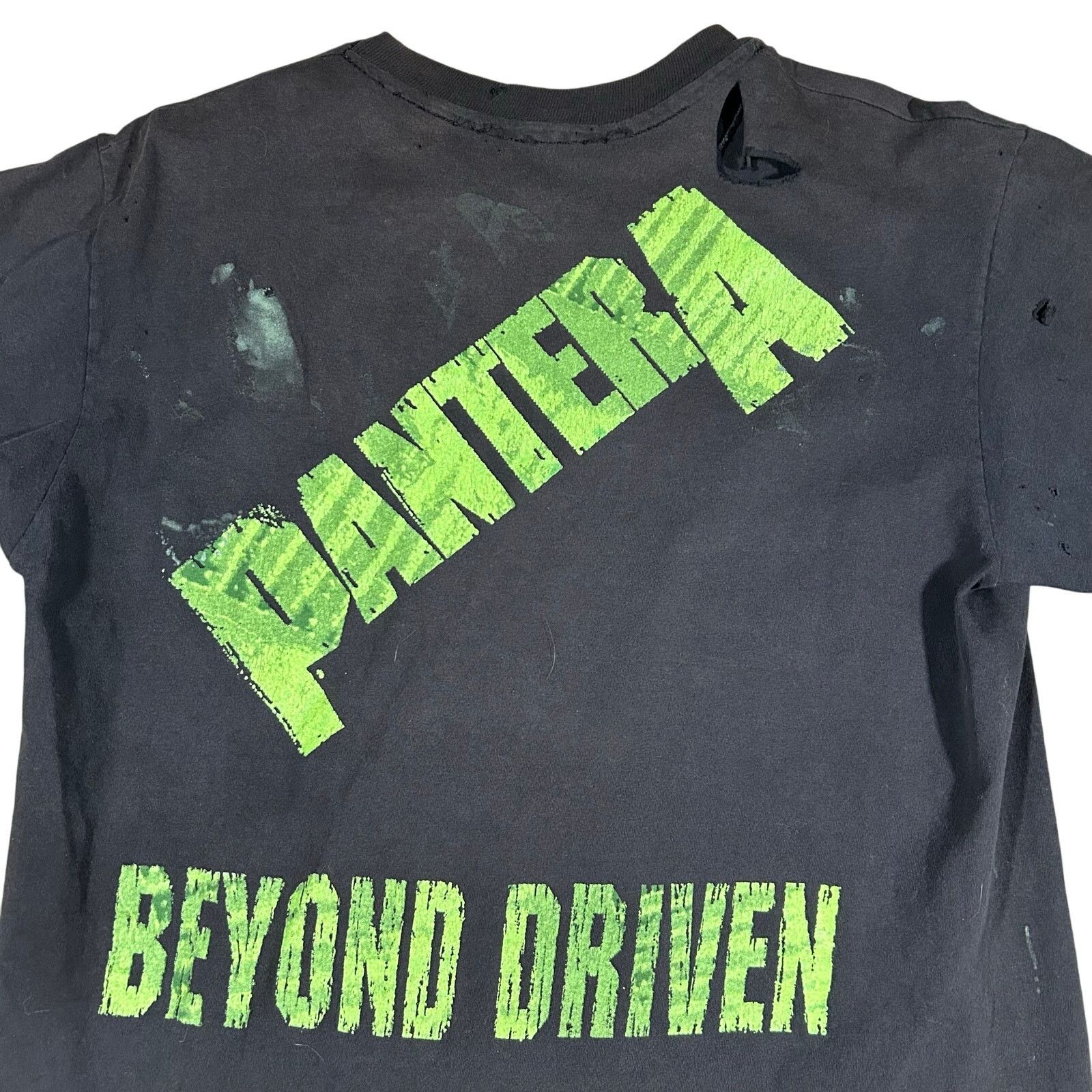 Vintage Vintage 1992 Pantera Beyond Driven Thrashed T- Shirt 90's Size US L / EU 52-54 / 3 - 5 Thumbnail