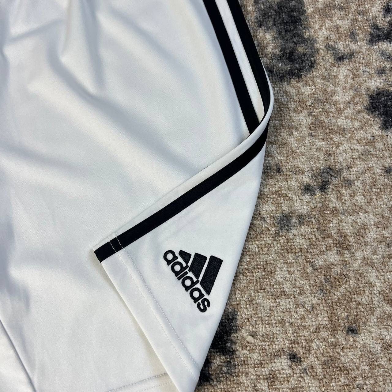 Adidas Adidas x Real Madrid Home Soccer Shorts Sportswear Y2K Size US 30 / EU 46 - 4 Thumbnail