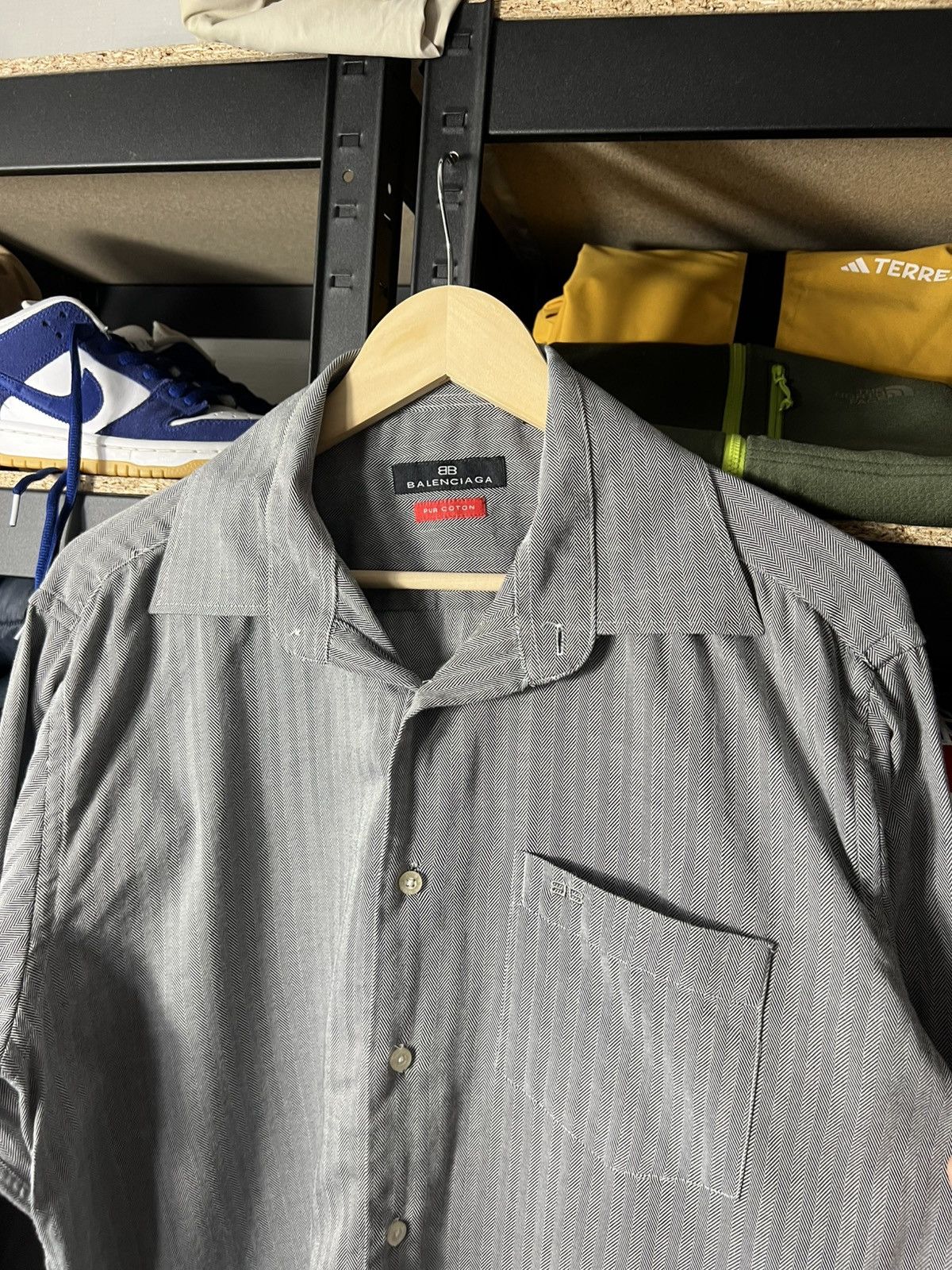 Balenciaga Balenciaga Pure Cotton Herringbone Button-Up Shirt – Size 44 Size US M / EU 48-50 / 2 - 6 Thumbnail