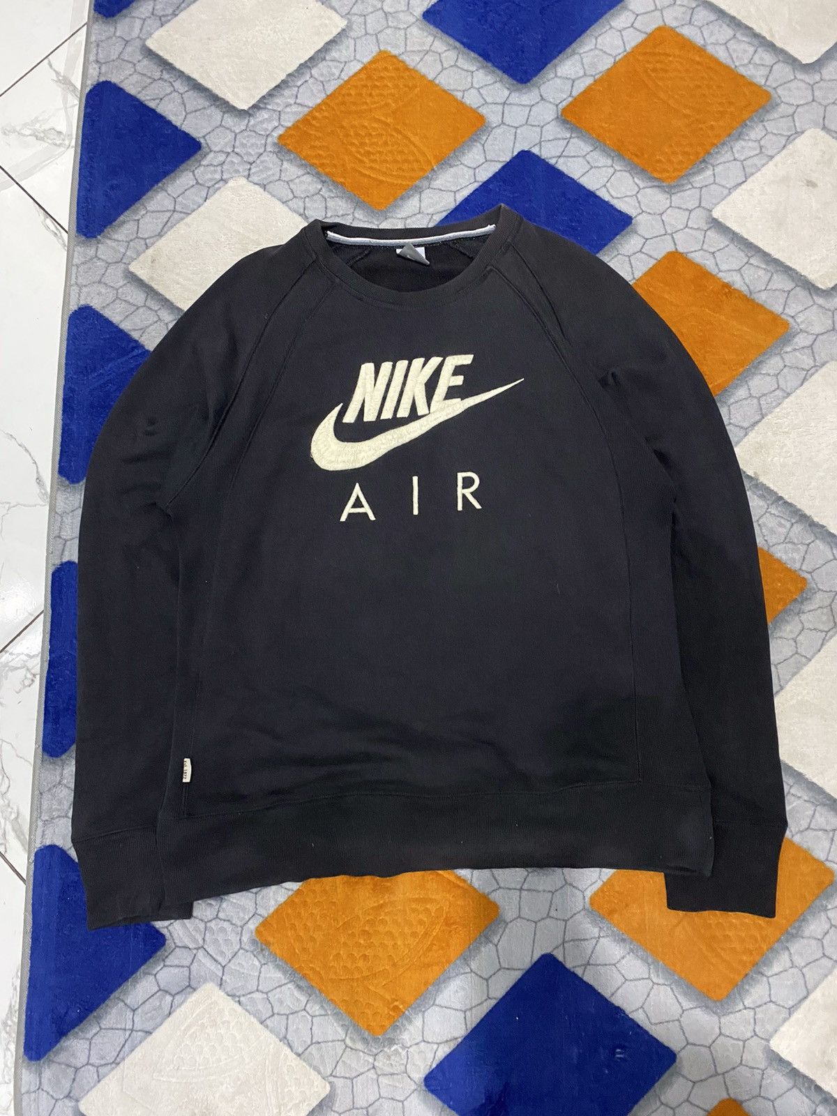 Nike × Vintage 💸NEED GONE💸Vintage y2k nike air sweatshirt black boxy fit Size US XL / EU 56 / 4 - 1 Thumbnail