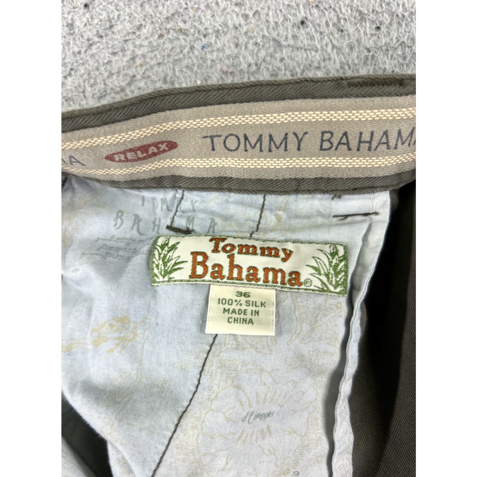 Tommy Bahama Tommy Bahama Shorts Men 36 Green Pleated Herringbone Silk Bermuda Casual Beach Aloha Size US 36 / EU 52 - 7 Thumbnail