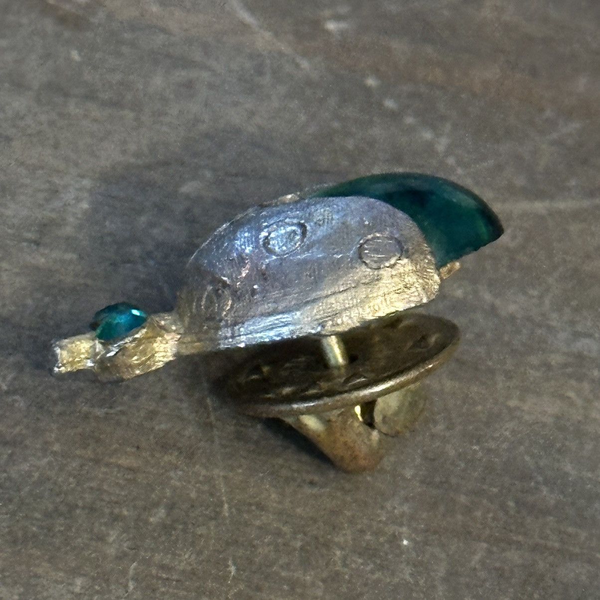 Vintage Vintage green gemstone beetle tac pin Size ONE SIZE - 4 Thumbnail