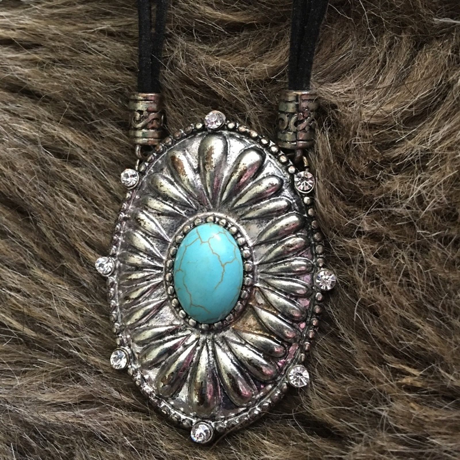 Jewelry Southwest style faux turquoise medallion necklace Size ONE SIZE - 6 Thumbnail