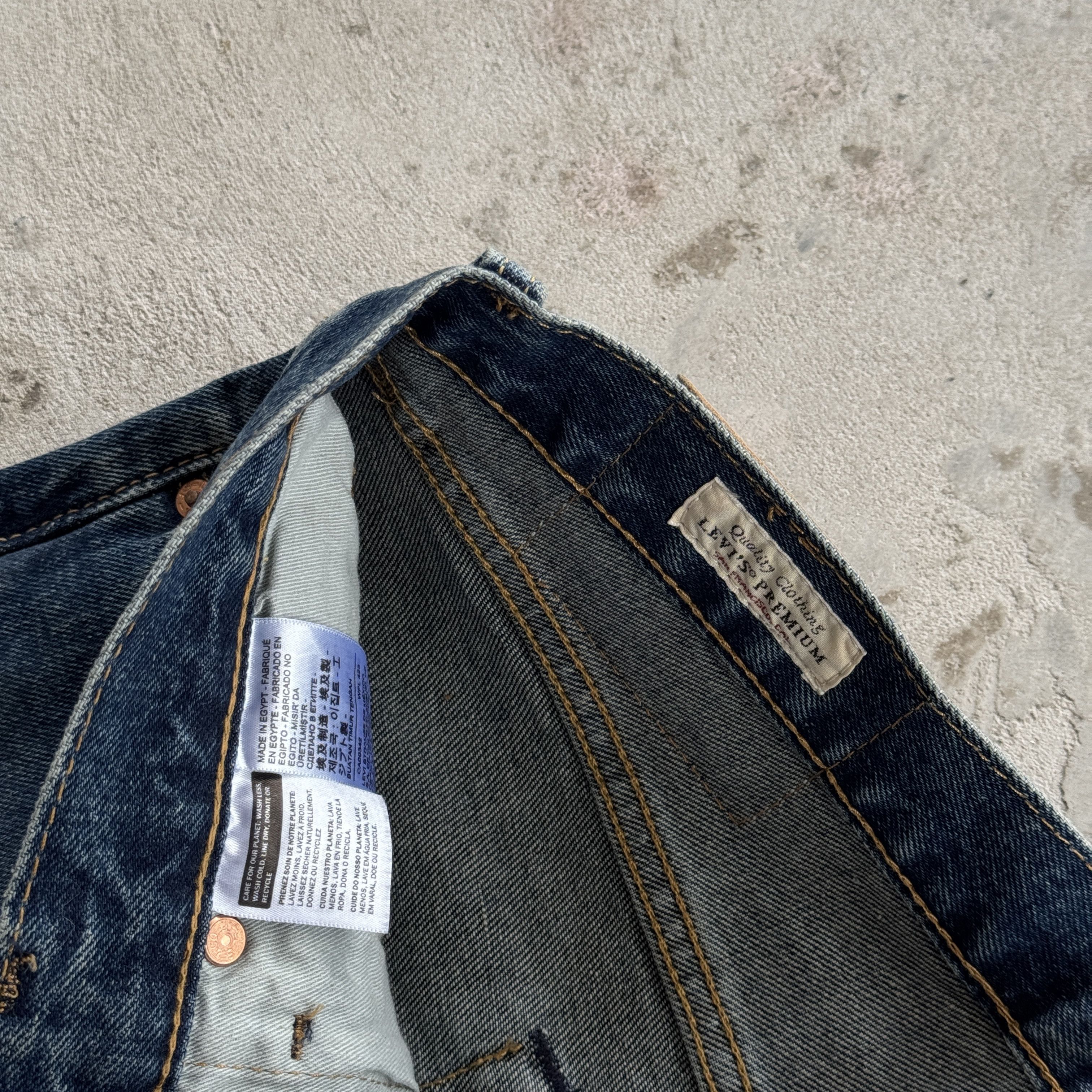 Levi's Levi’s Premium 501 '93 Straight Fit Jeans Dark Wash Size US 32 / EU 48 - 6 Thumbnail