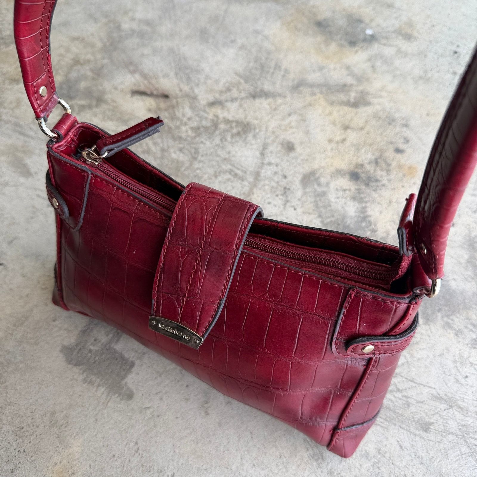 Liz Claiborne Vintage y2k Burgundy Faux Croc Leather Shoulder Bag Purse Size ONE SIZE - 3 Thumbnail