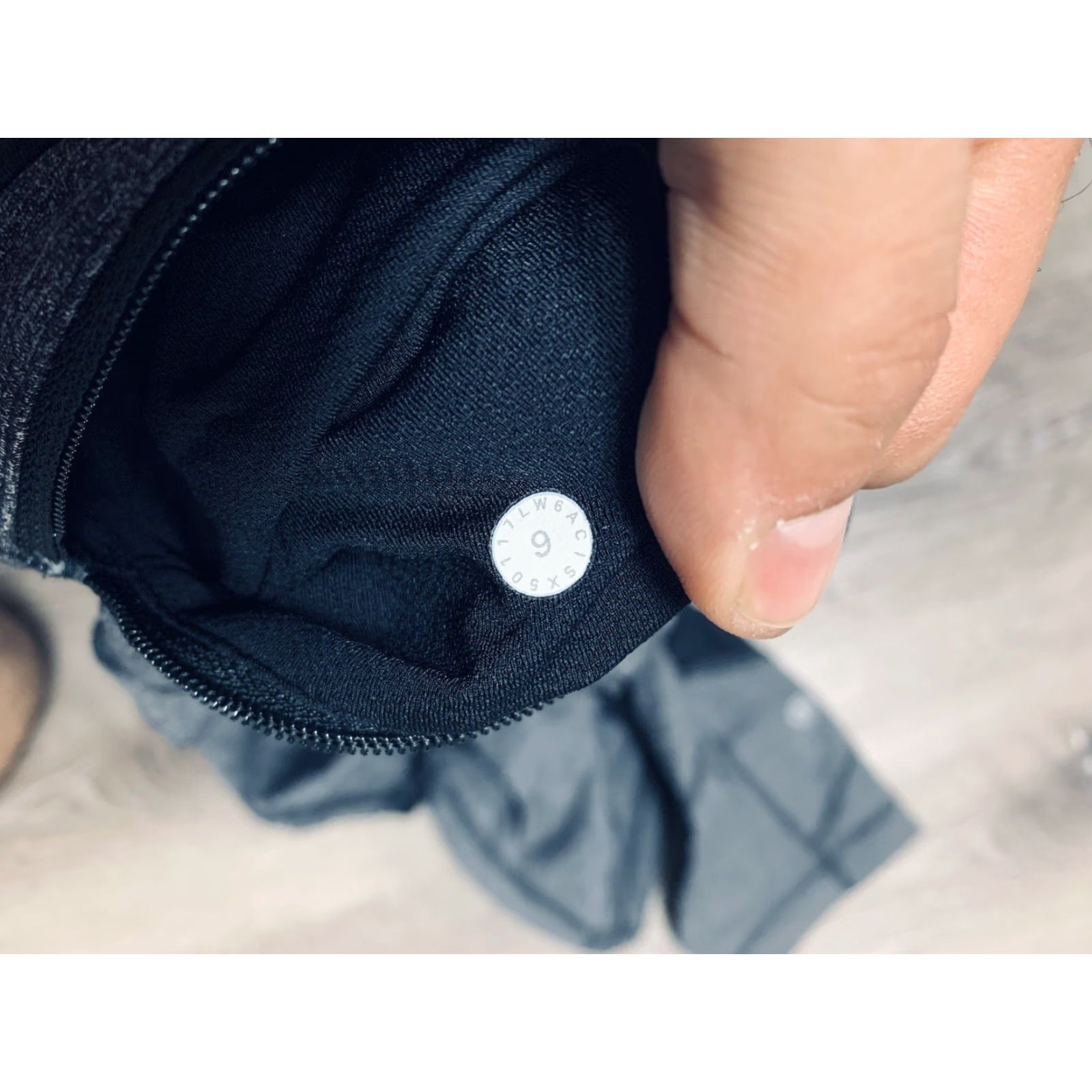 Lululemon Lululemon Pace Rival Cropped Gray Leggings Zip Pocket Size 6 Womens Size 28" / US 6 / IT 42 - 4 Thumbnail