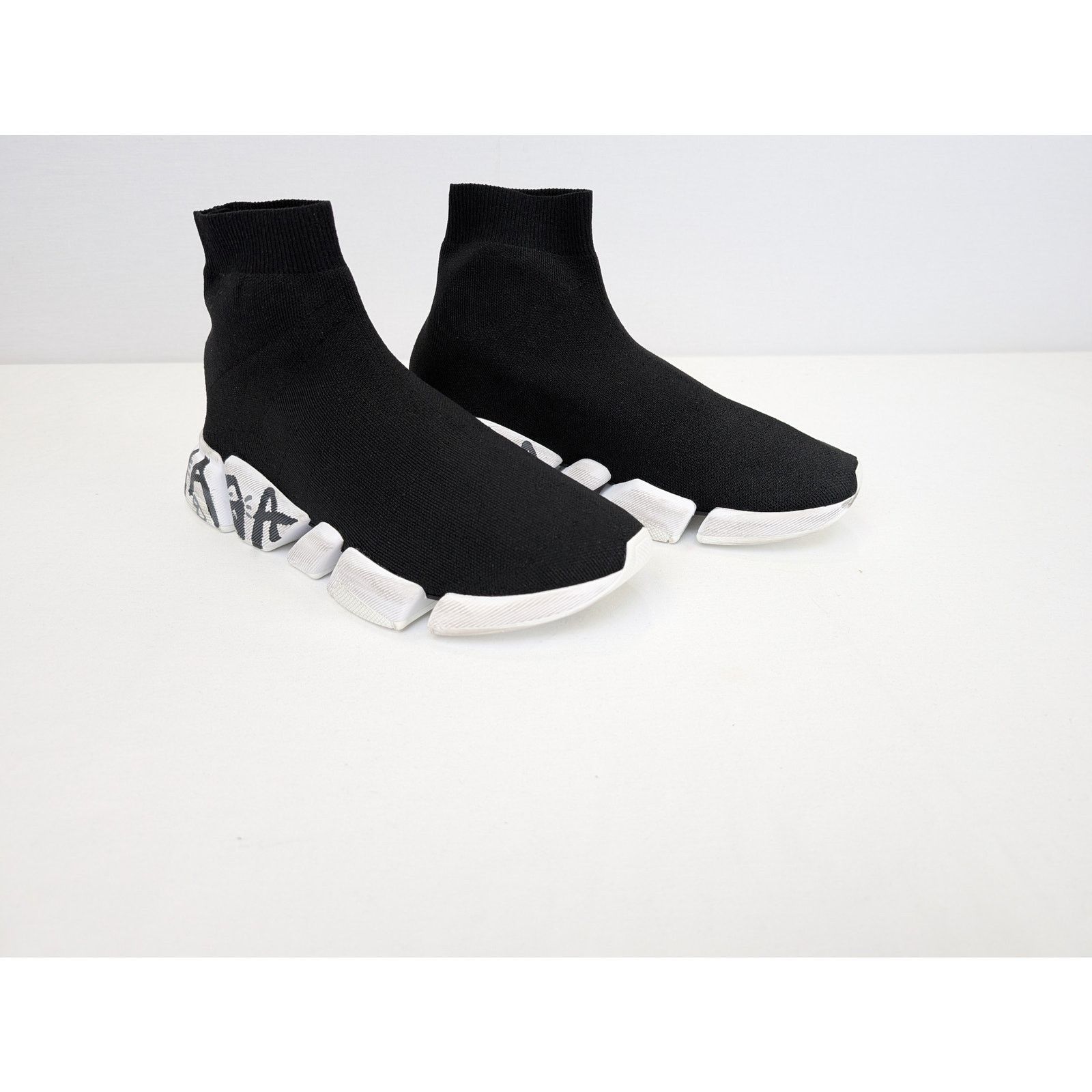 Balenciaga o1rshd1 Rec Knit Graffiti Speed 2.0 Lt Sneakers Black/White Size US 7 / EU 40 - 6 Thumbnail