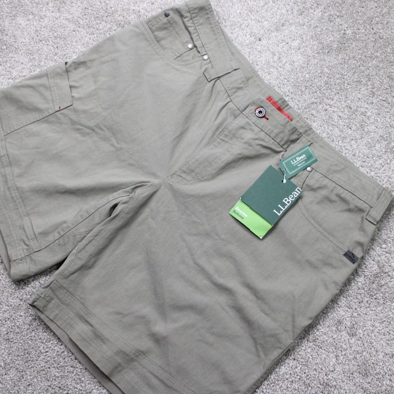 Vintage L.L. Bean Riverton Shorts Mens 42 Beige Cargo Pocket Stretch Inseam 10" NWT Cotton Nylon Cotton Blend Canvas (Cargo) Pants Regular Mens Size US 42 / EU 58 - 3 Thumbnail