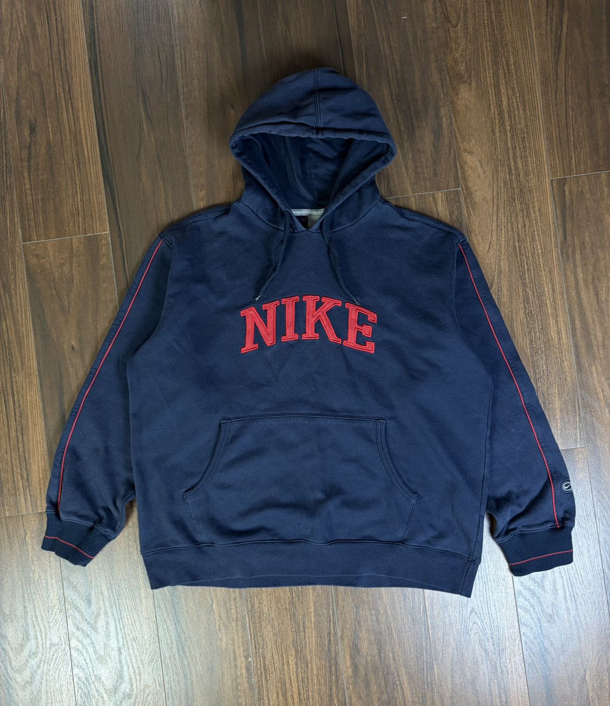 Nike Vintage Nike hoodie big logo size XL Size US XL / EU 56 / 4 - 1 Thumbnail