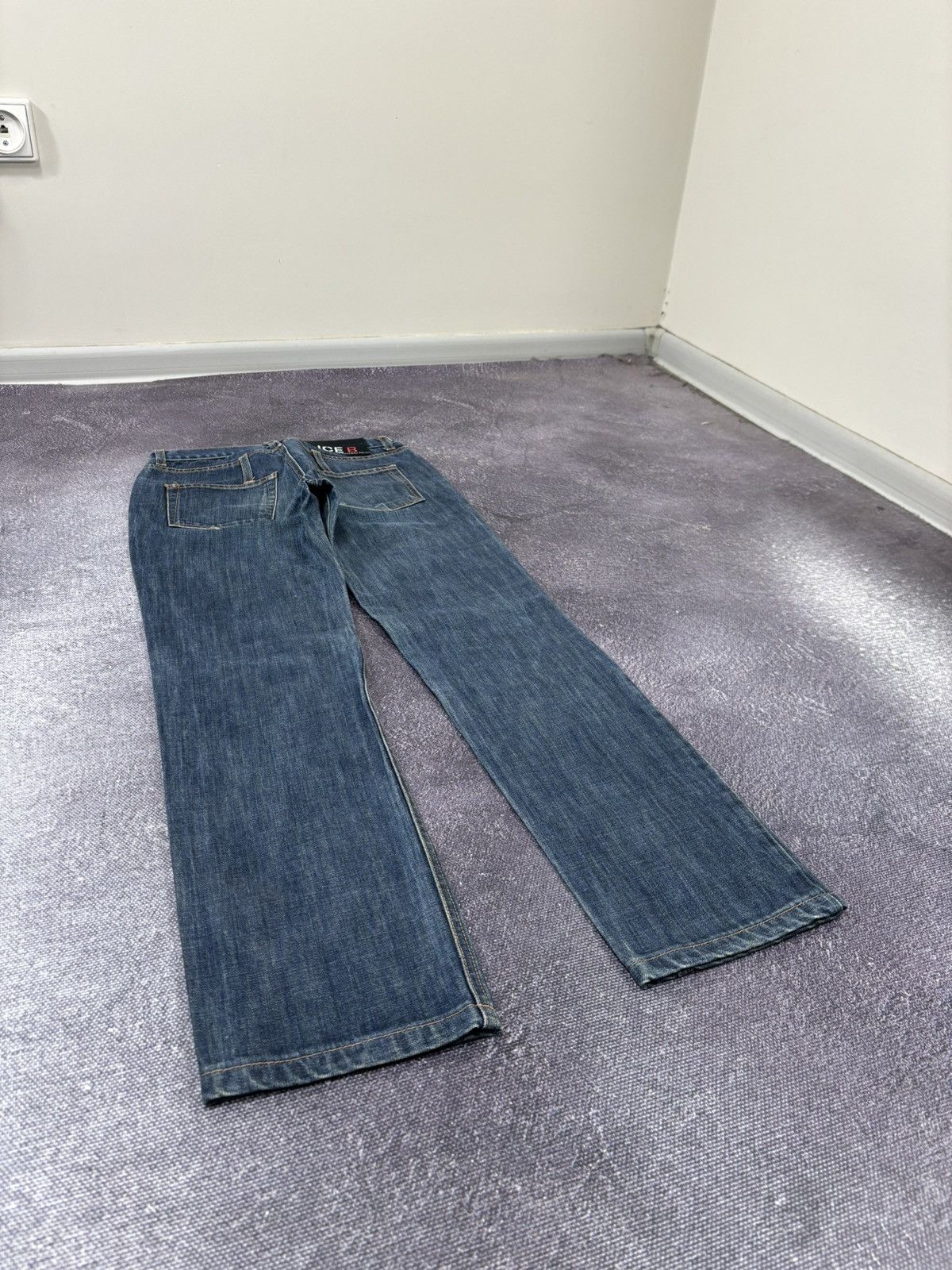 Iceberg Iceberg Vintage Women’s Blue Denim Slim Fit Luxury Jeans Size 26" / US 2 / IT 38 - 4 Thumbnail