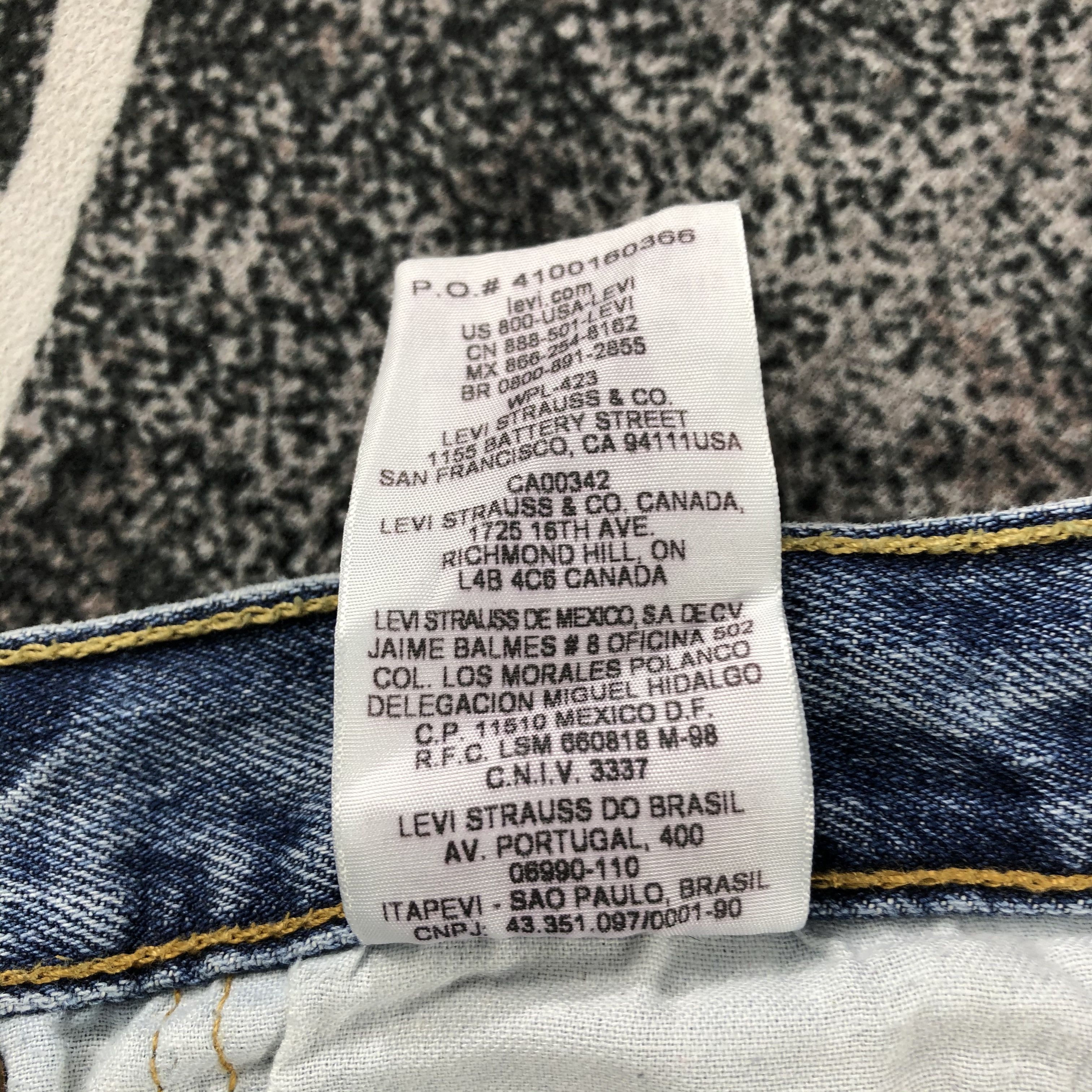 Levi's Vintage Levi's 501 Jeans Distress Medium Wash Denim KJ1069 Size US 32 / EU 48 - 13 Thumbnail